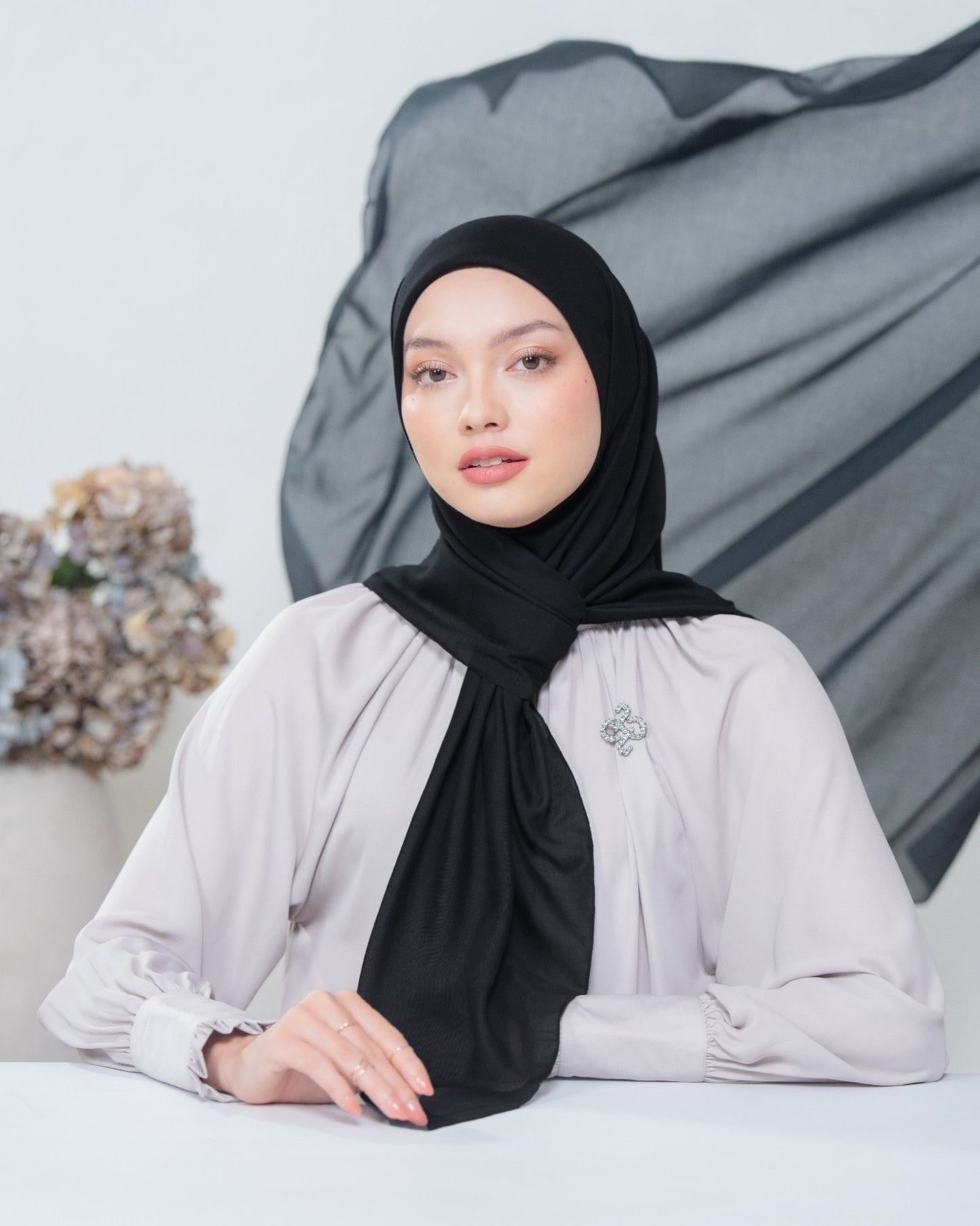 Heaven Lights - Voal Plain - Plain Square Voal Hijab