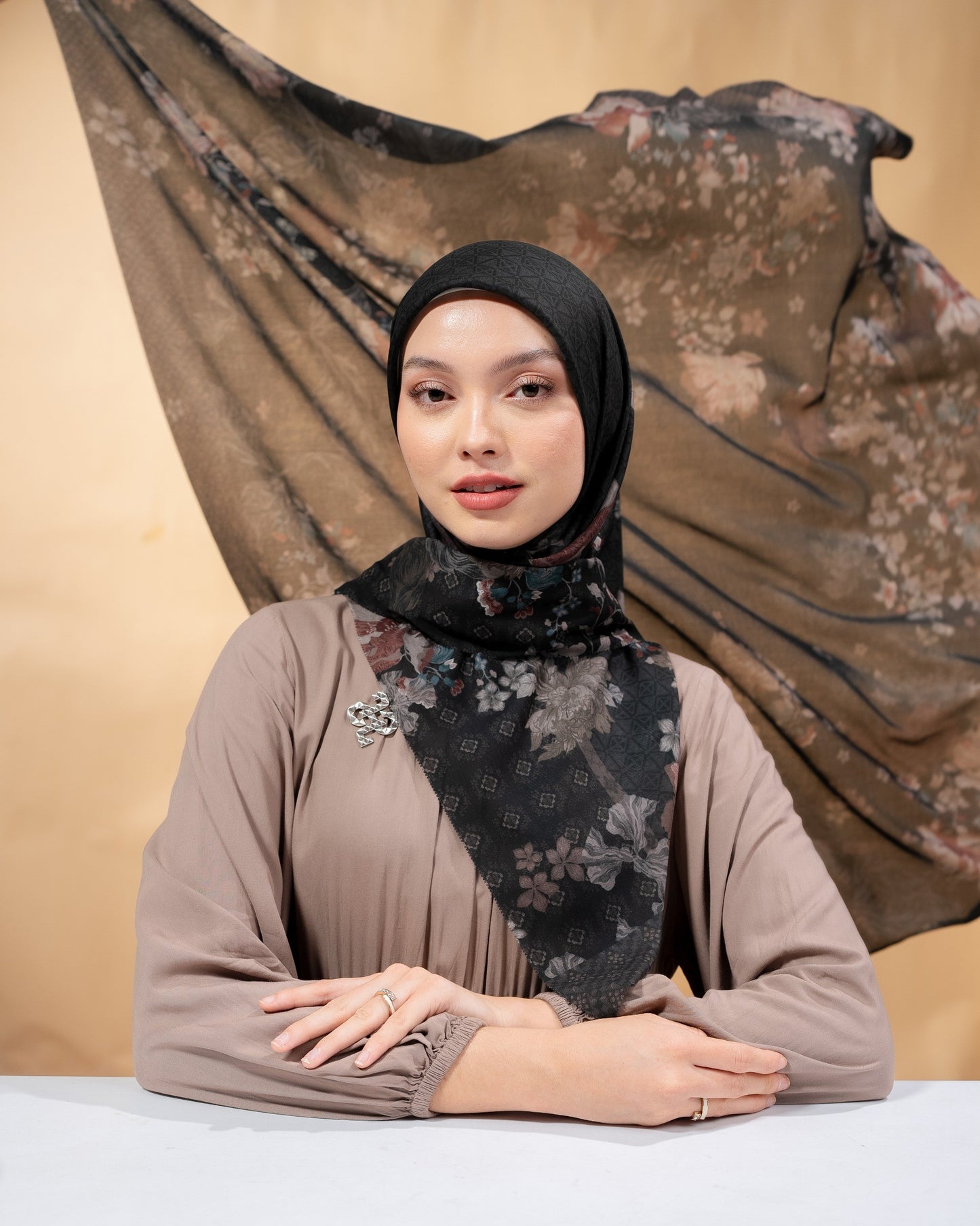 Agra Scarf