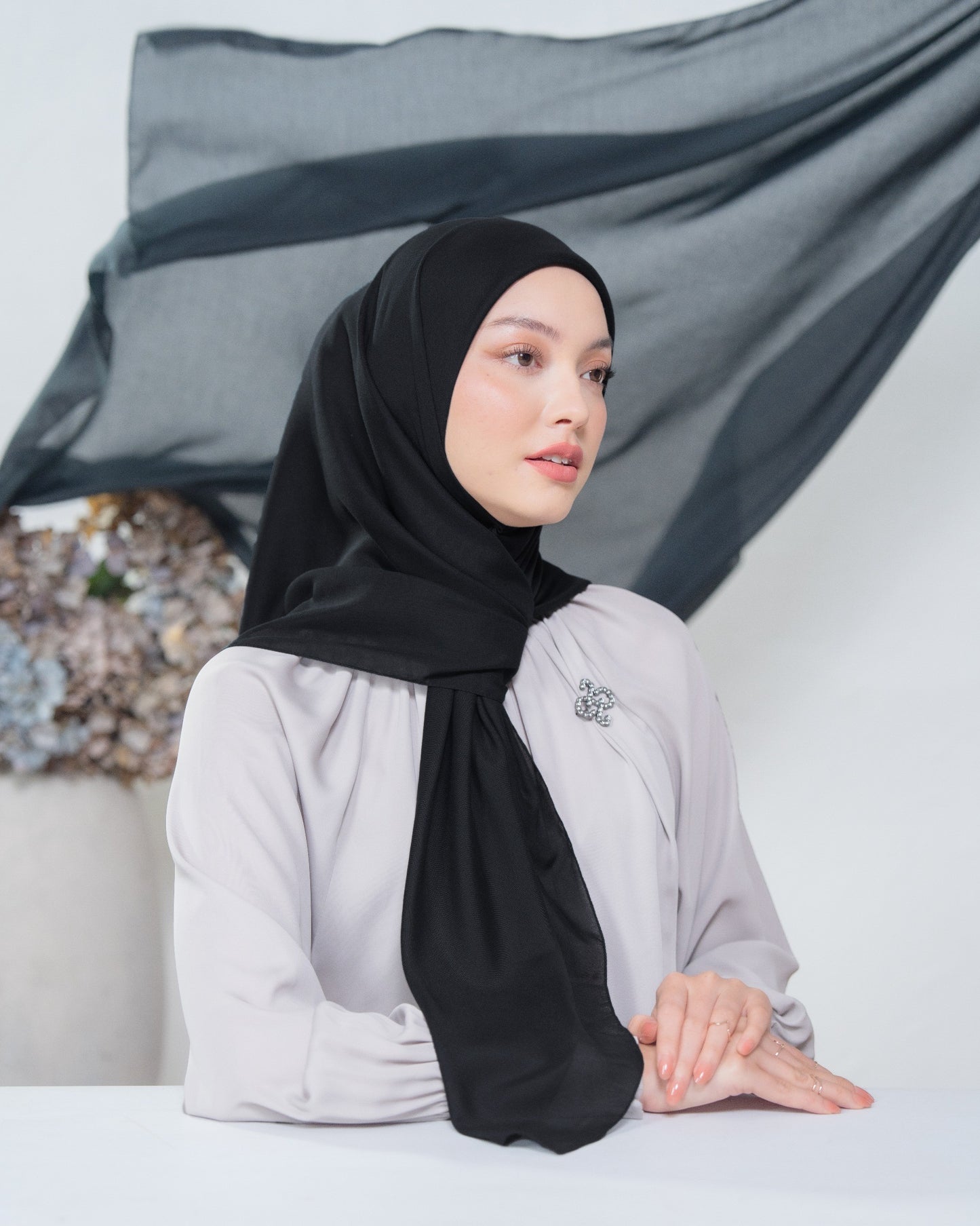 Heaven Lights - Voal Plain - Plain Square Voal Hijab