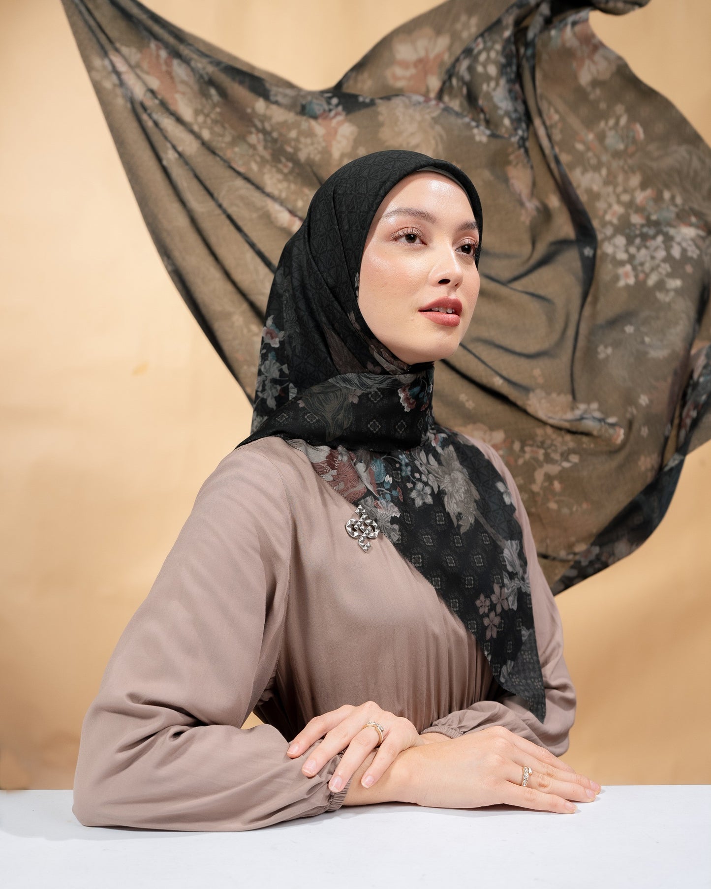 Agra Scarf