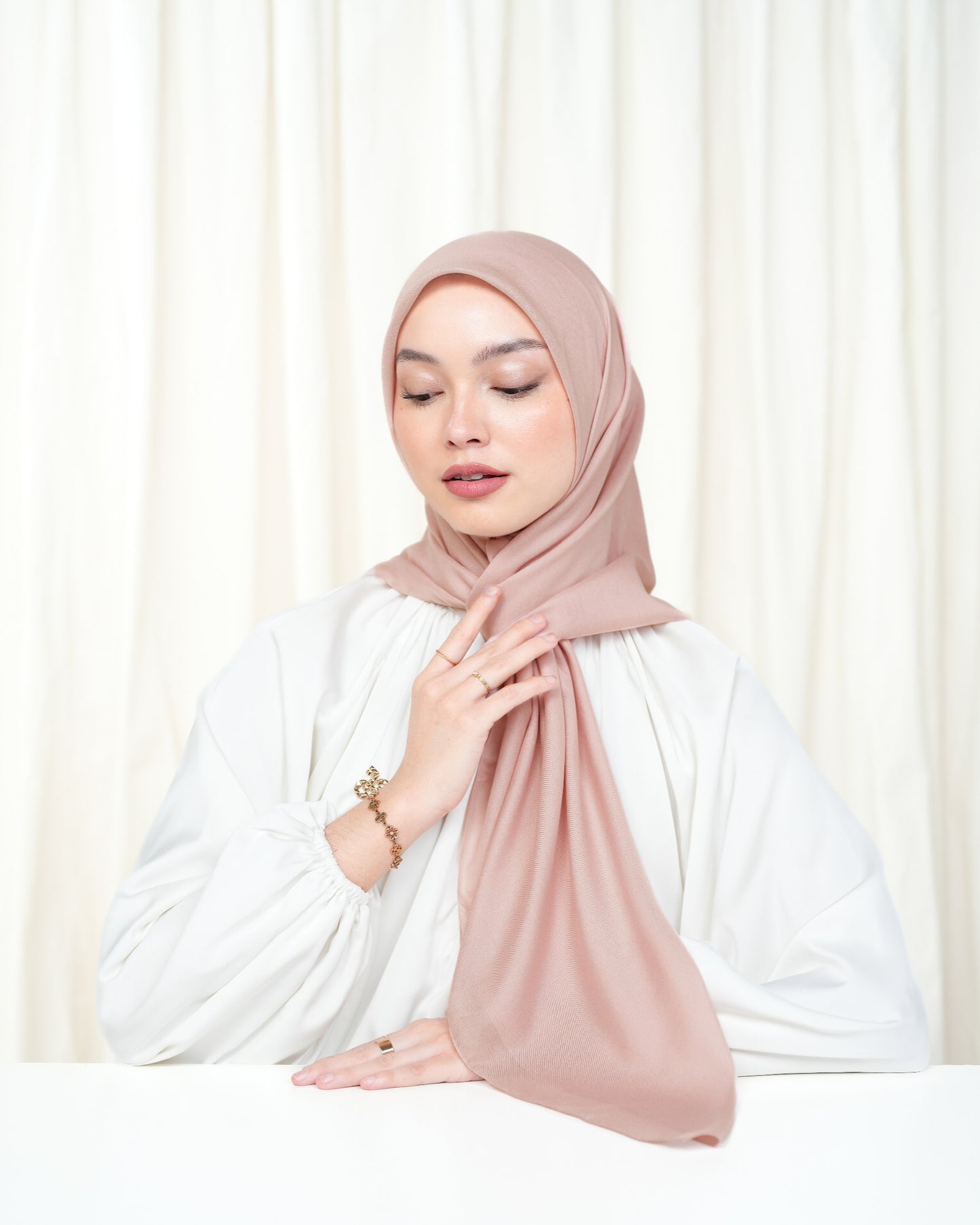 Heaven Lights - Voal Plain - Plain Square Voal Hijab