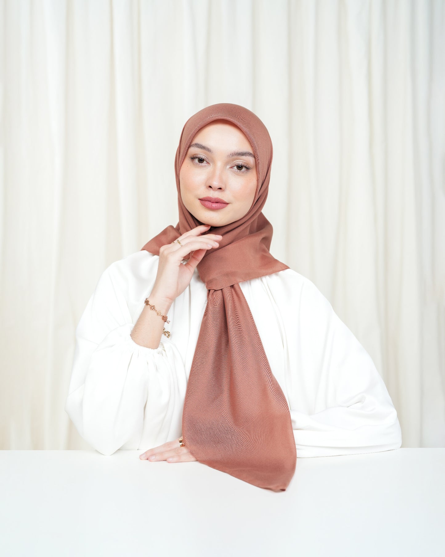 Heaven Lights - Voal Plain - Plain Square Voal Hijab