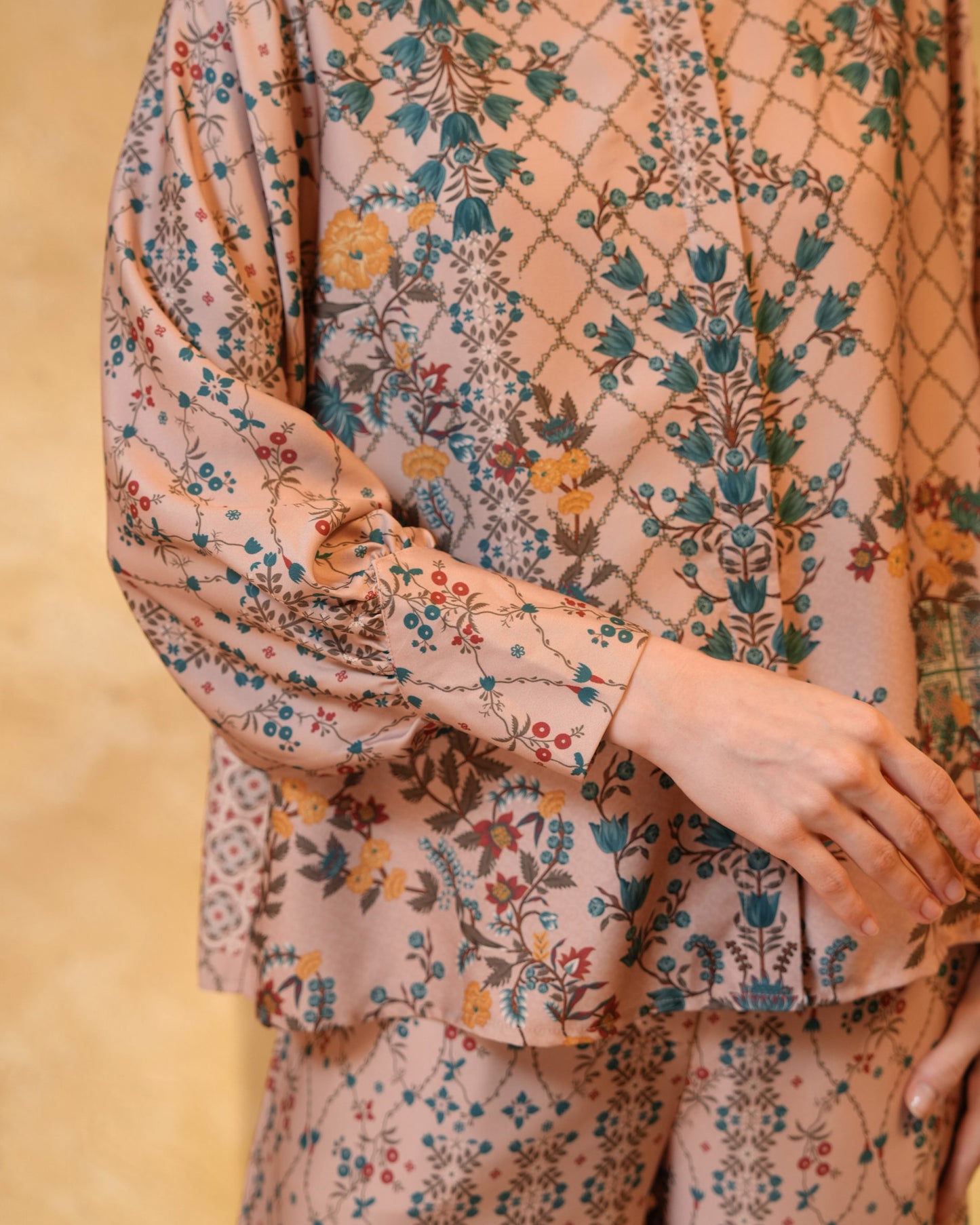 Sophia Blouse (minor product)