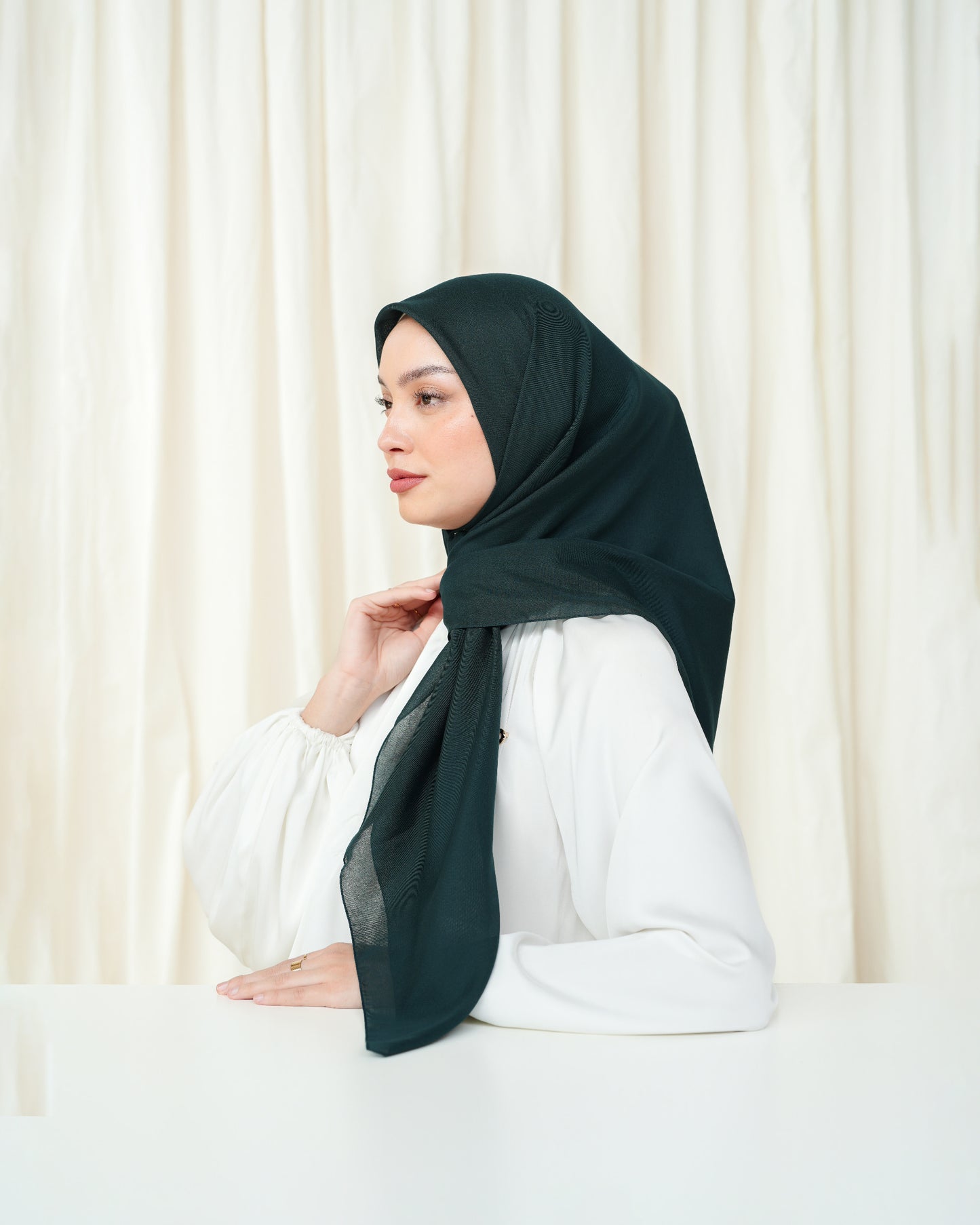 Heaven Lights - Voal Plain - Plain Square Voal Hijab