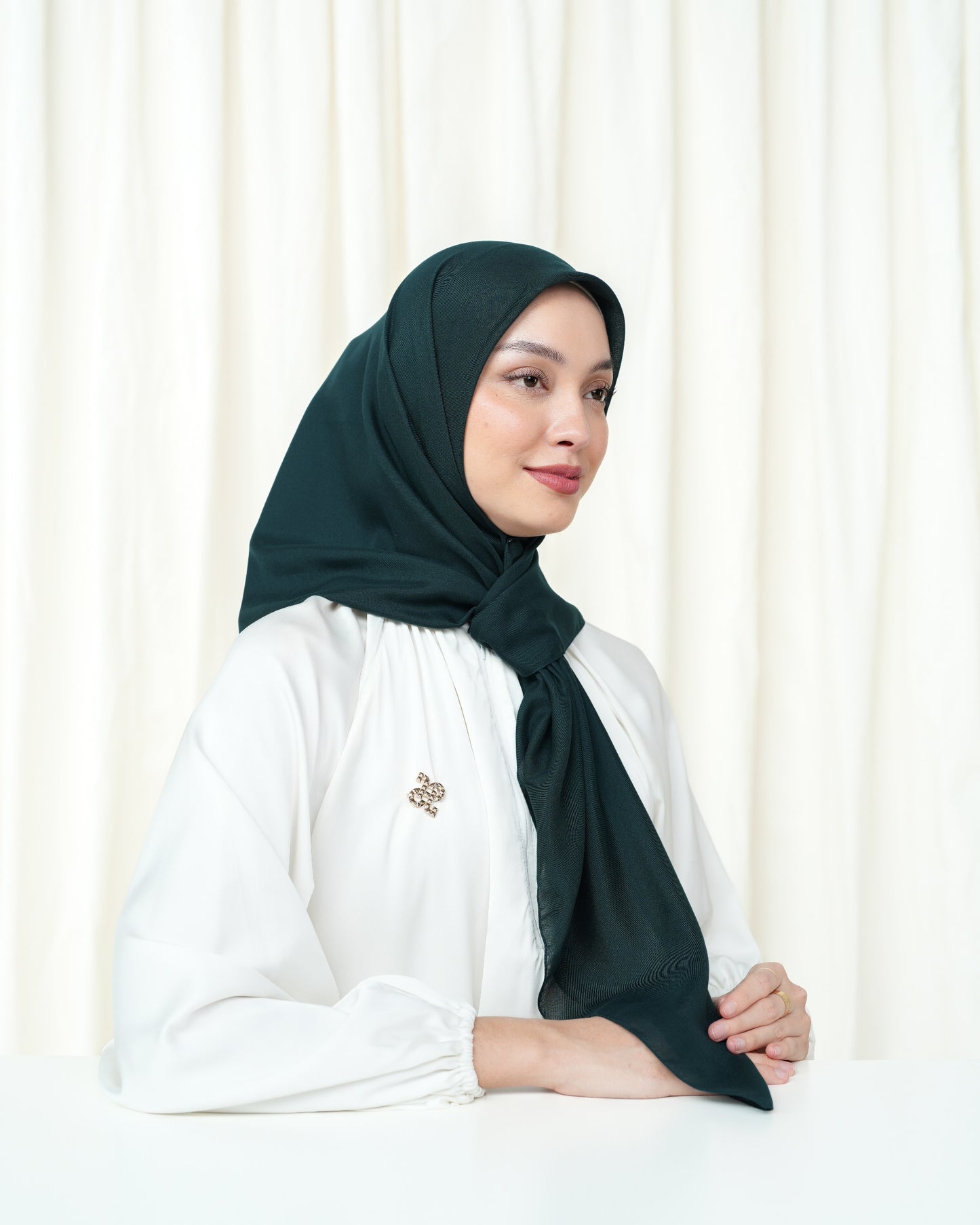 Heaven Lights - Voal Plain - Plain Square Voal Hijab