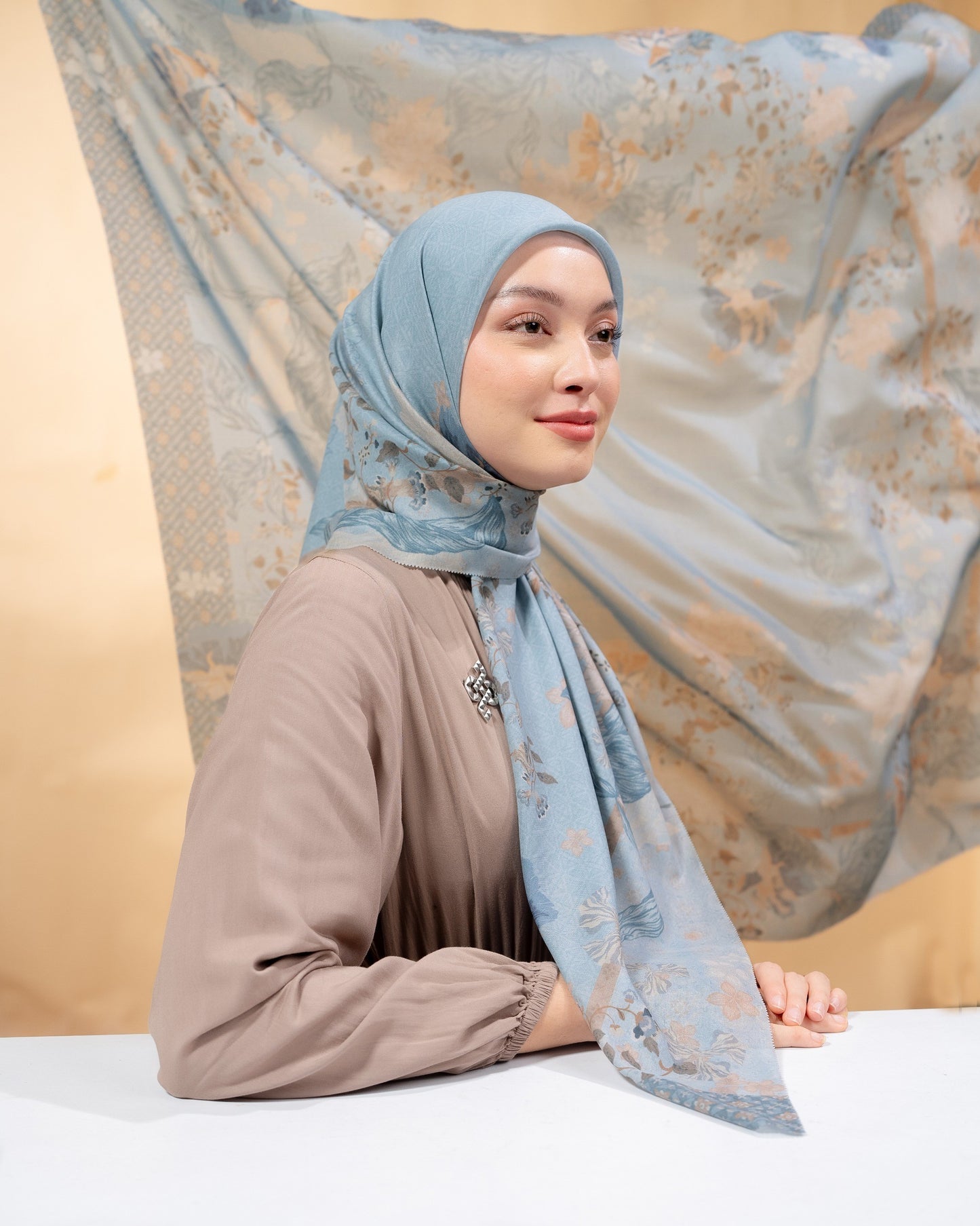 Agra Scarf