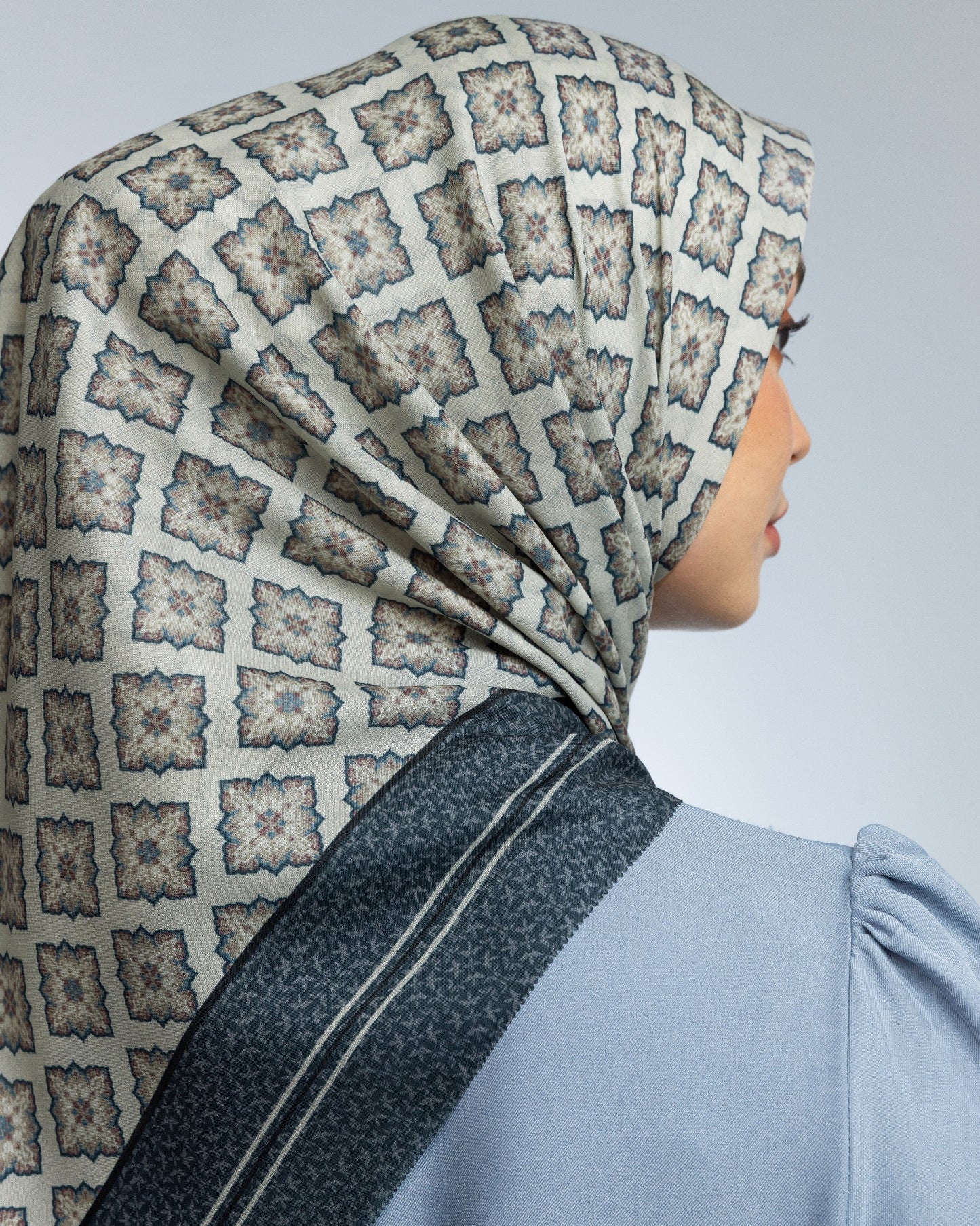 Rumila Scarf
