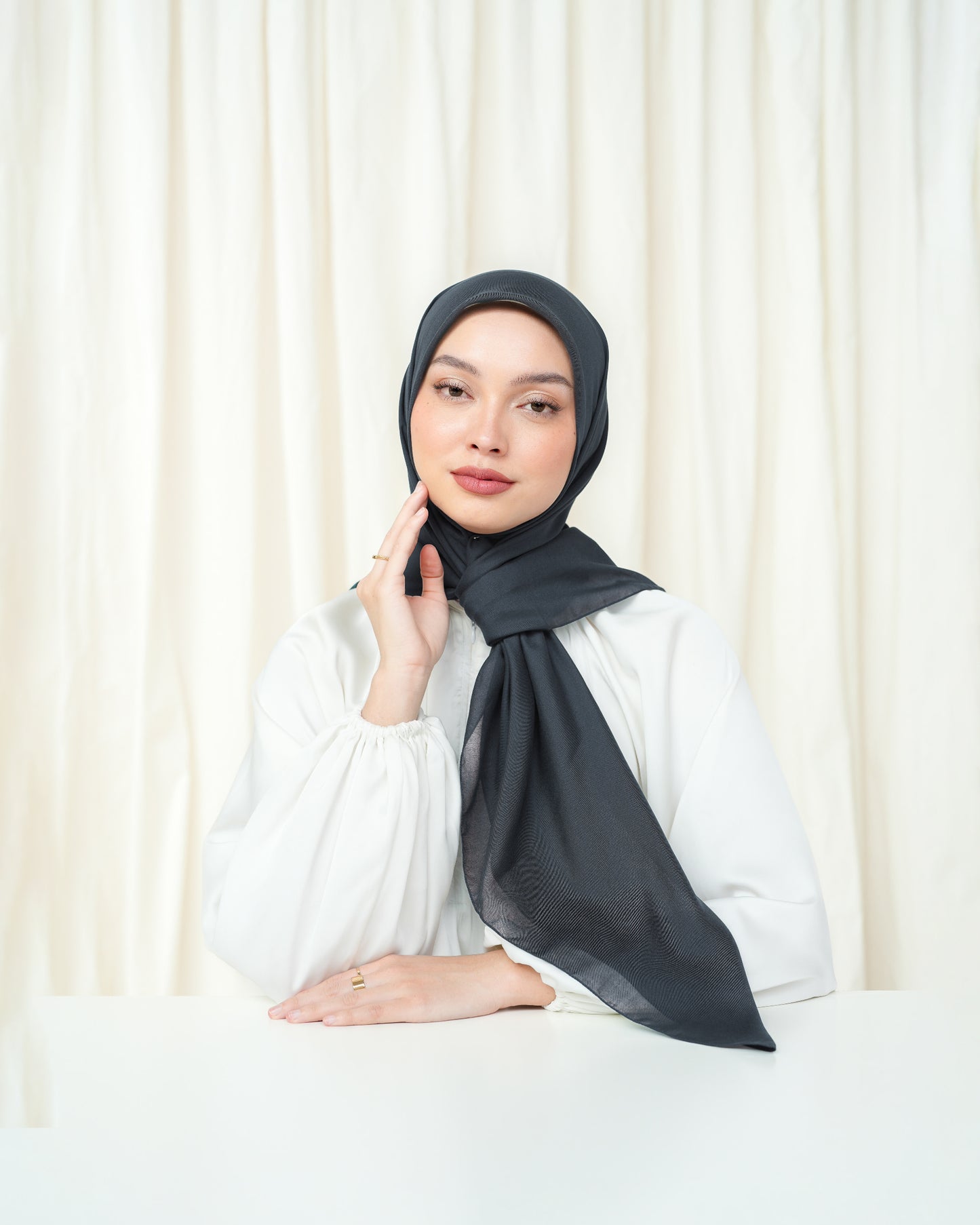Heaven Lights - Voal Plain - Plain Square Voal Hijab