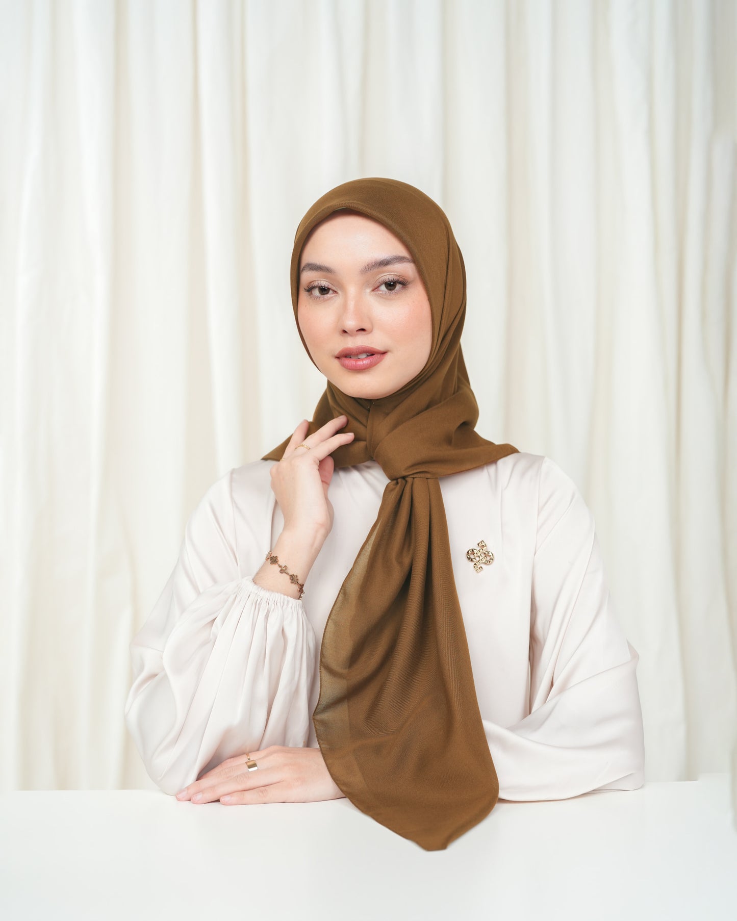 Heaven Lights - Voal Plain - Plain Square Voal Hijab