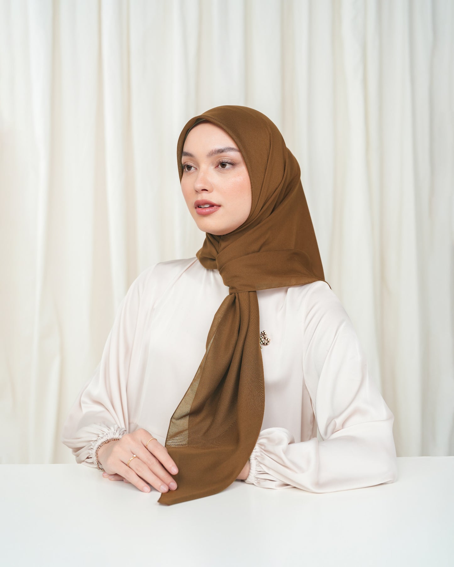 Heaven Lights - Voal Plain - Plain Square Voal Hijab