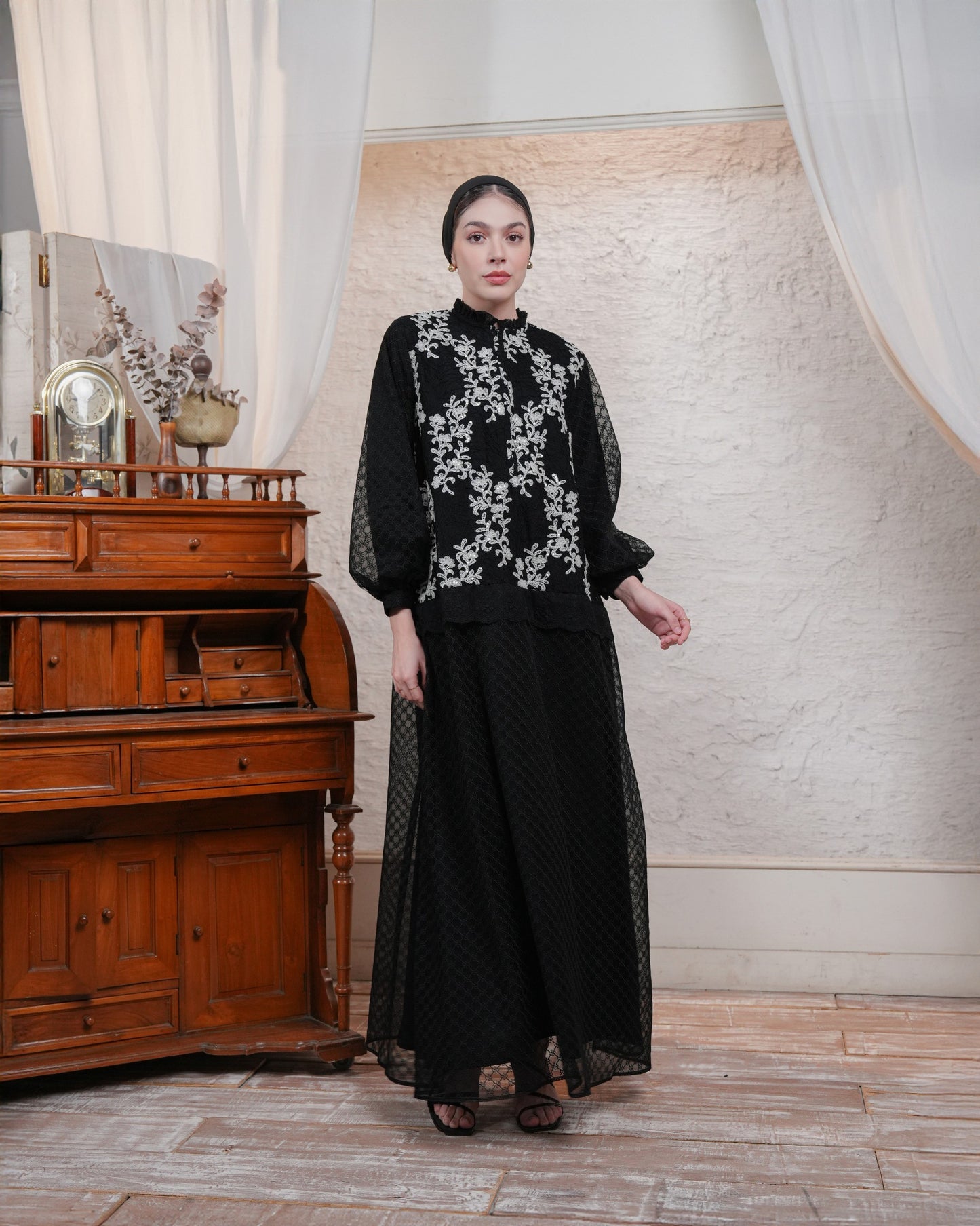 Nafeeza Dress Privé