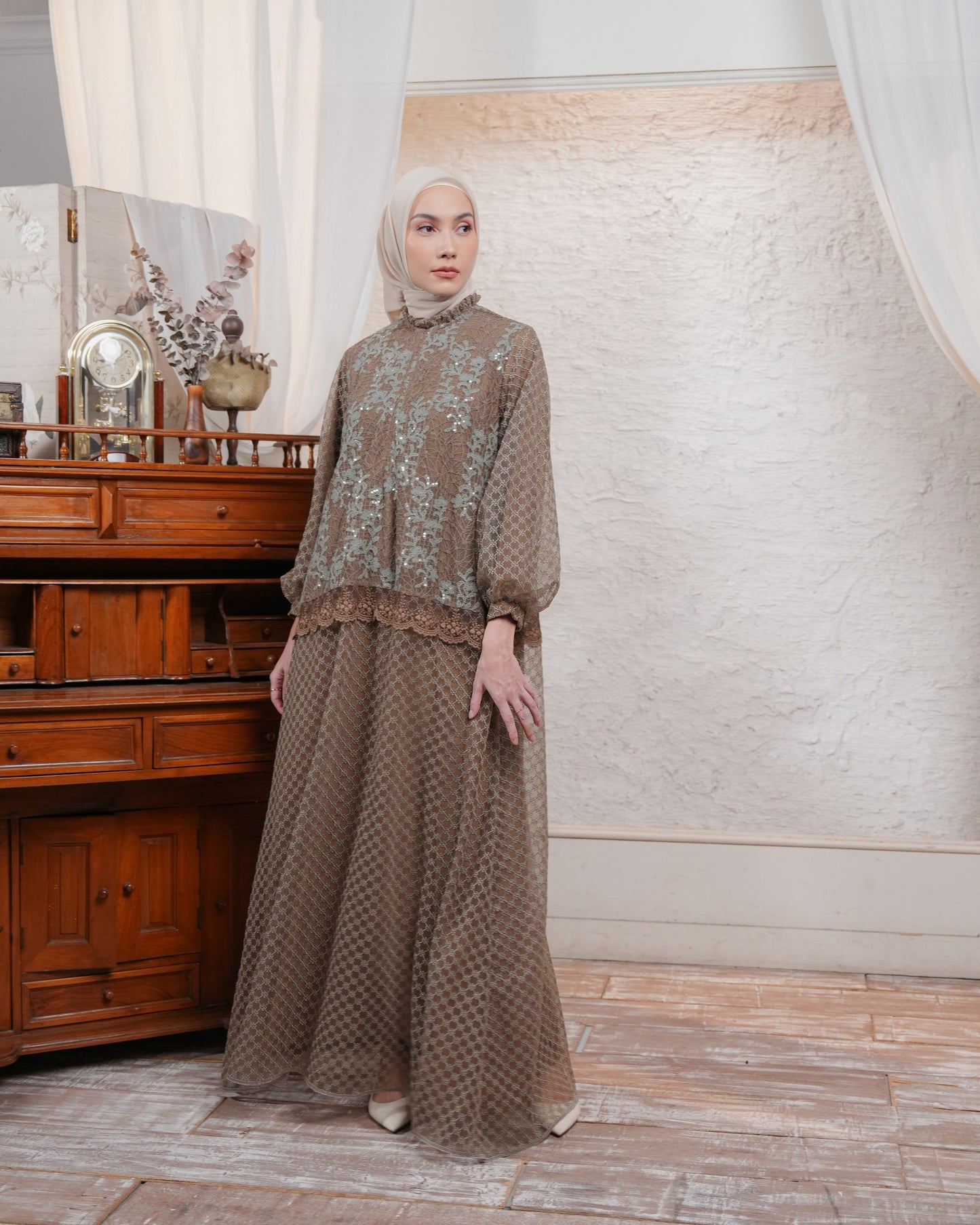 Nafeeza Dress Privé