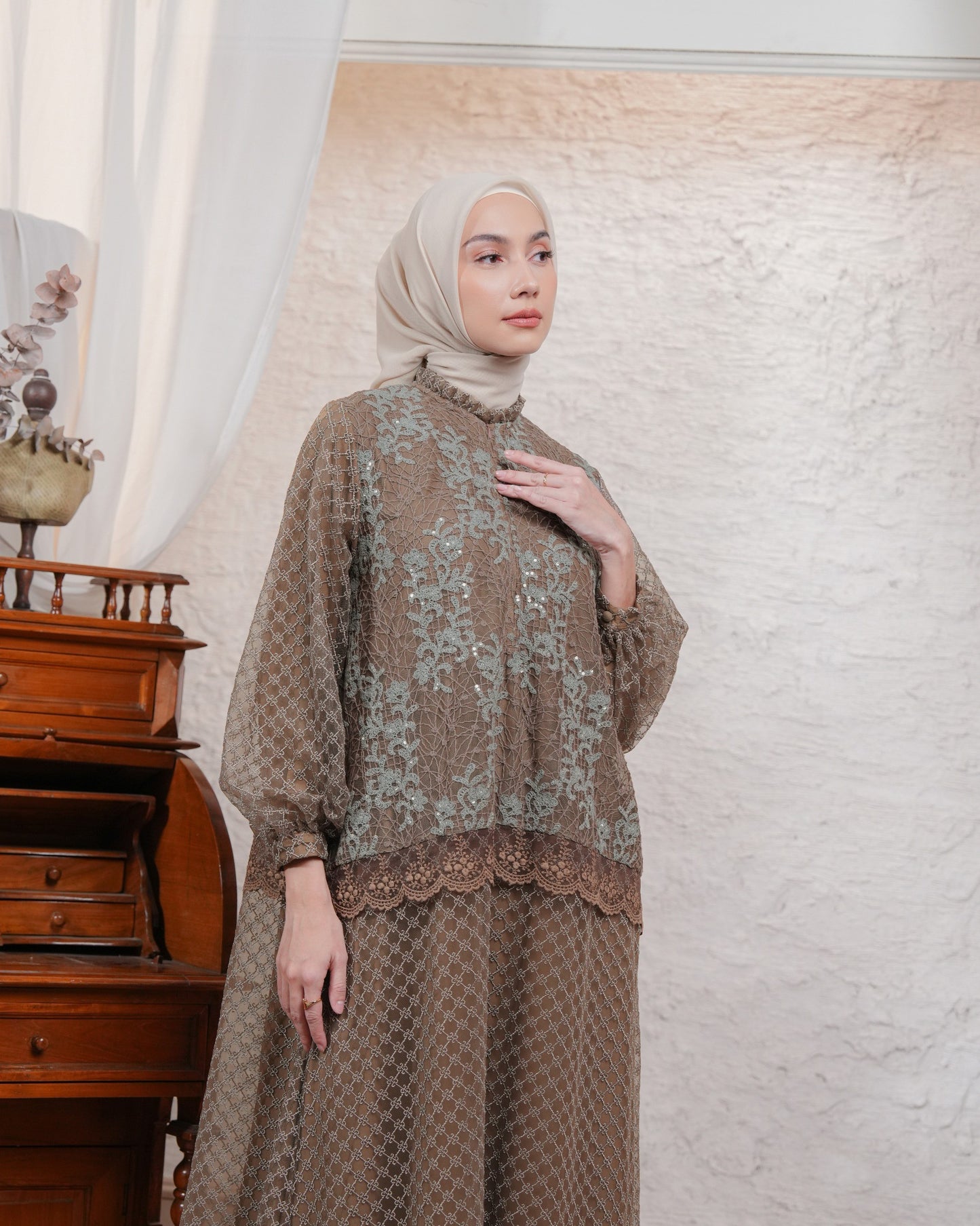 Nafeeza Dress Privé