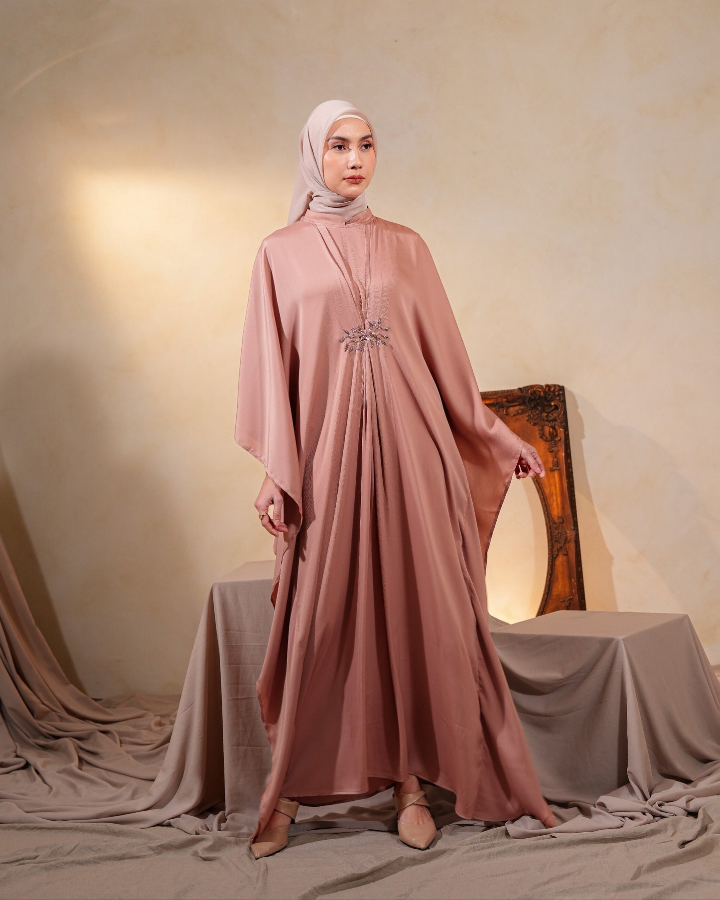 Kyrena Kaftan Privé