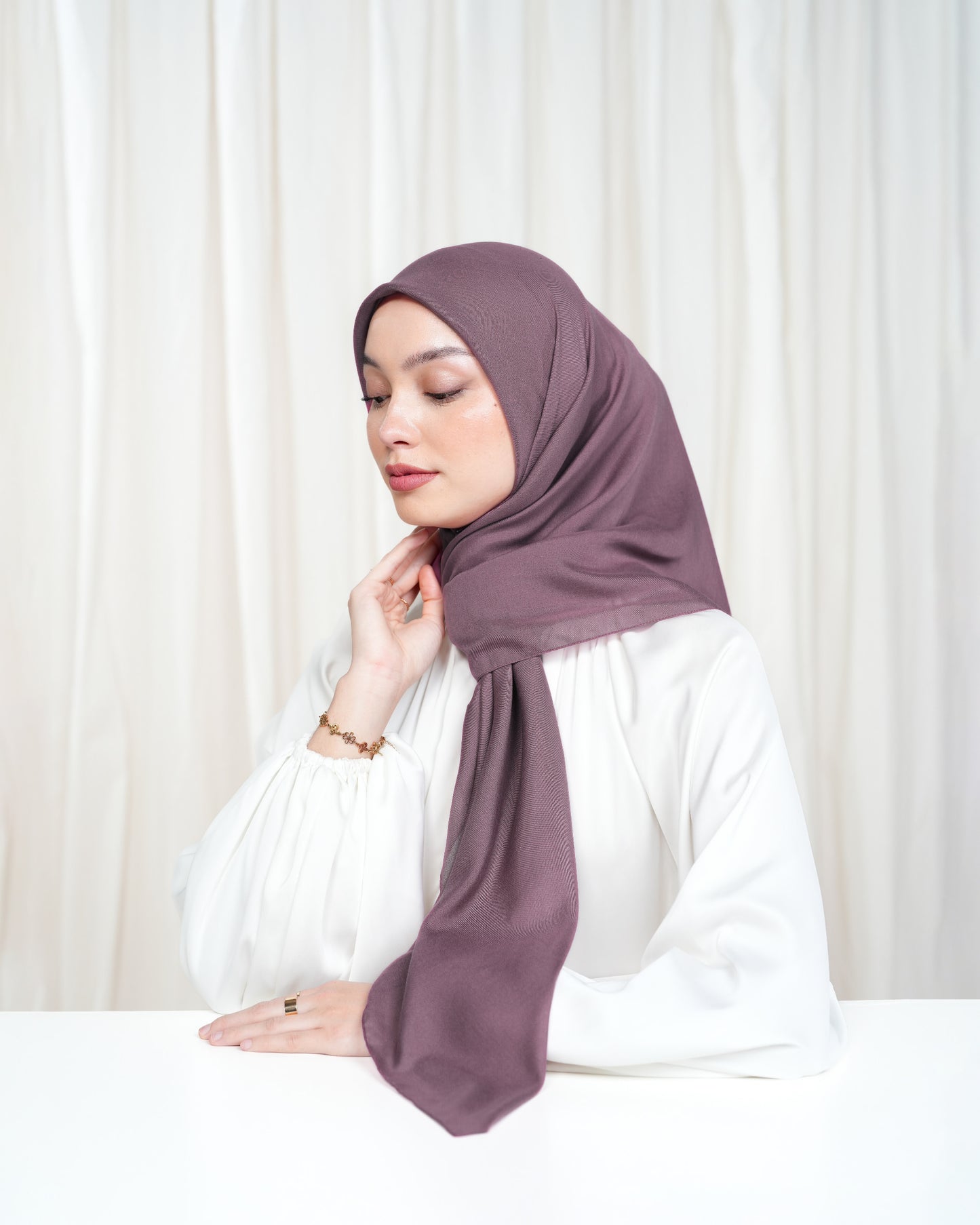 Heaven Lights - Voal Plain - Plain Square Voal Hijab