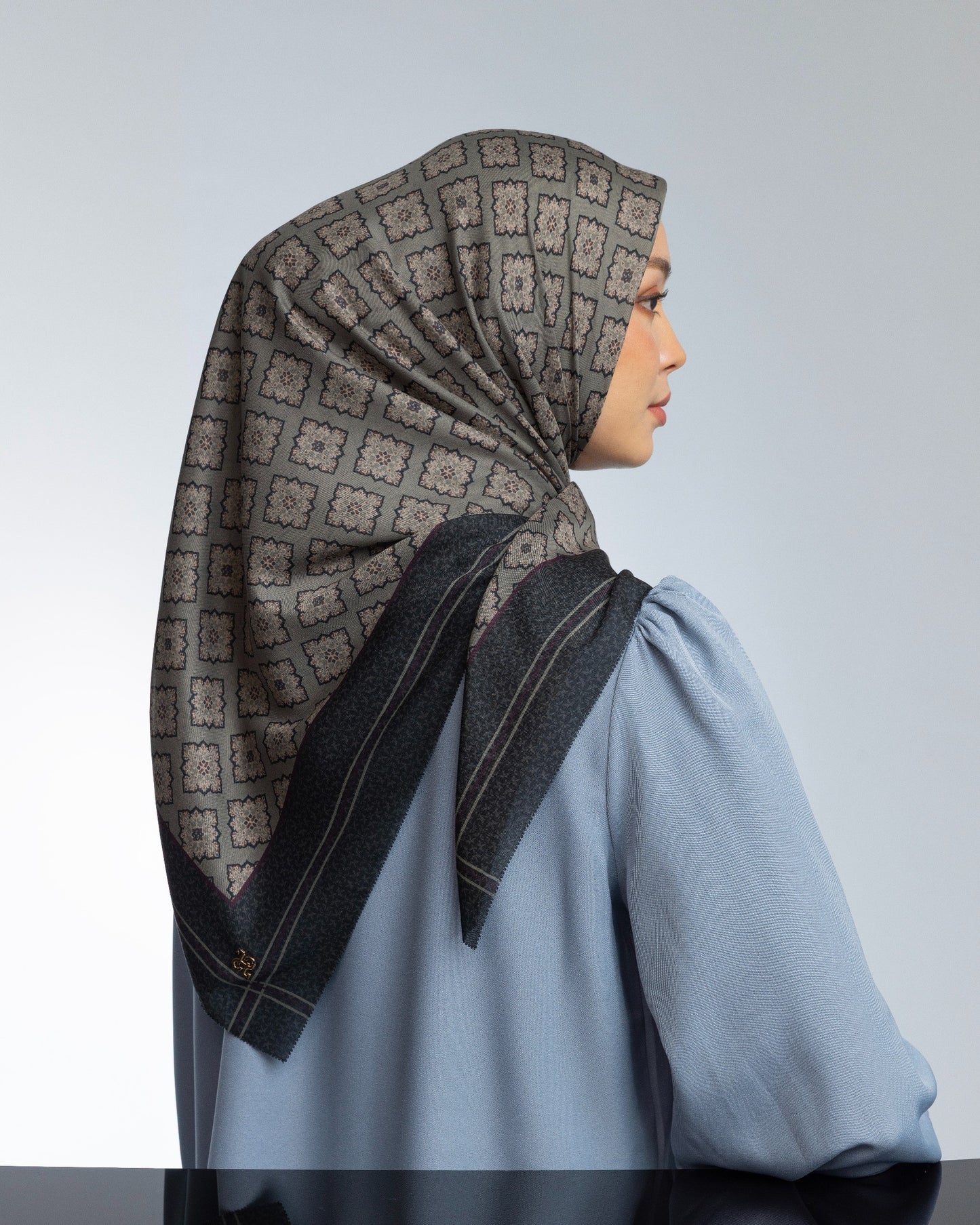 Rumila Scarf