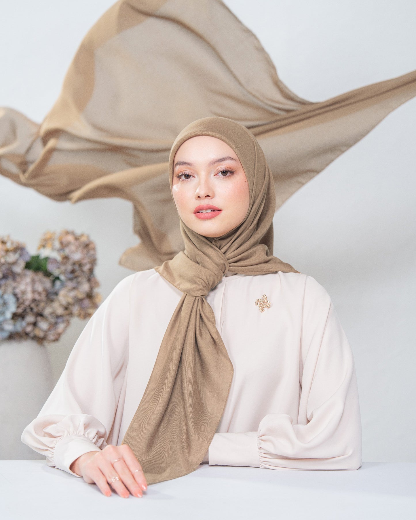 Heaven Lights - Voal Plain - Plain Square Voal Hijab