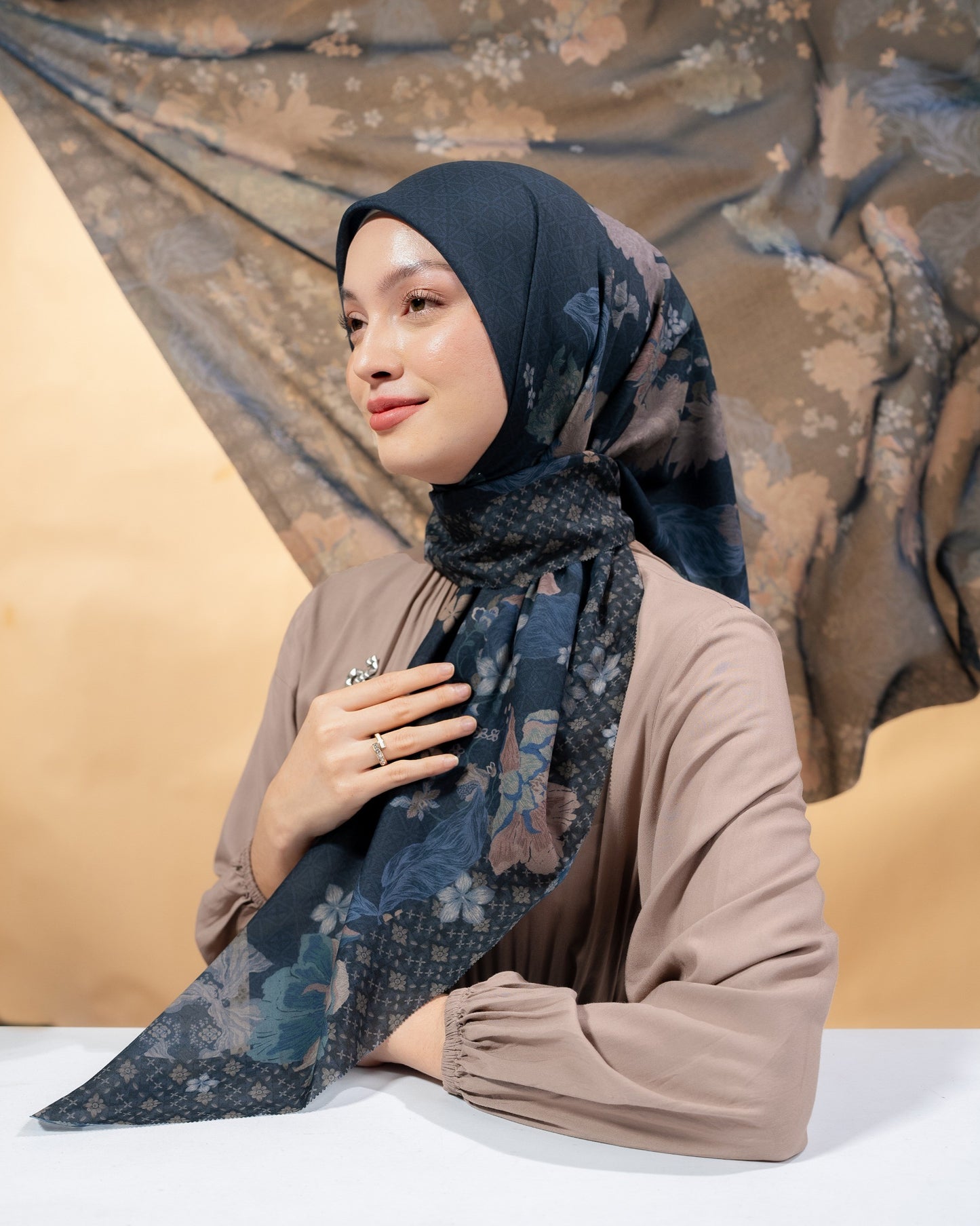 Agra Scarf
