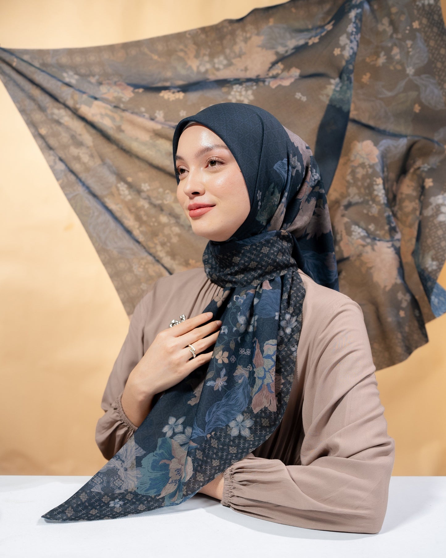 Agra Scarf