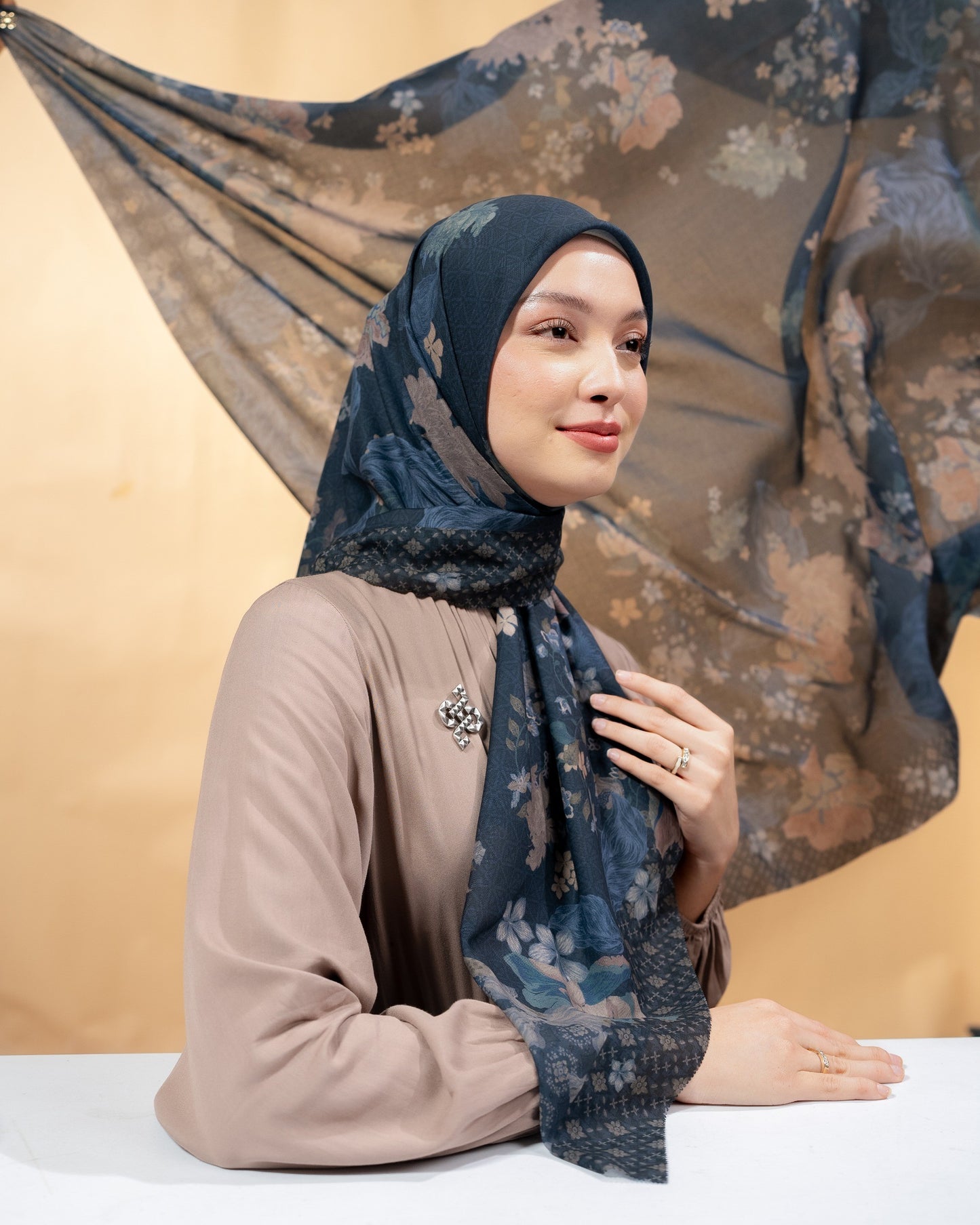 Agra Scarf