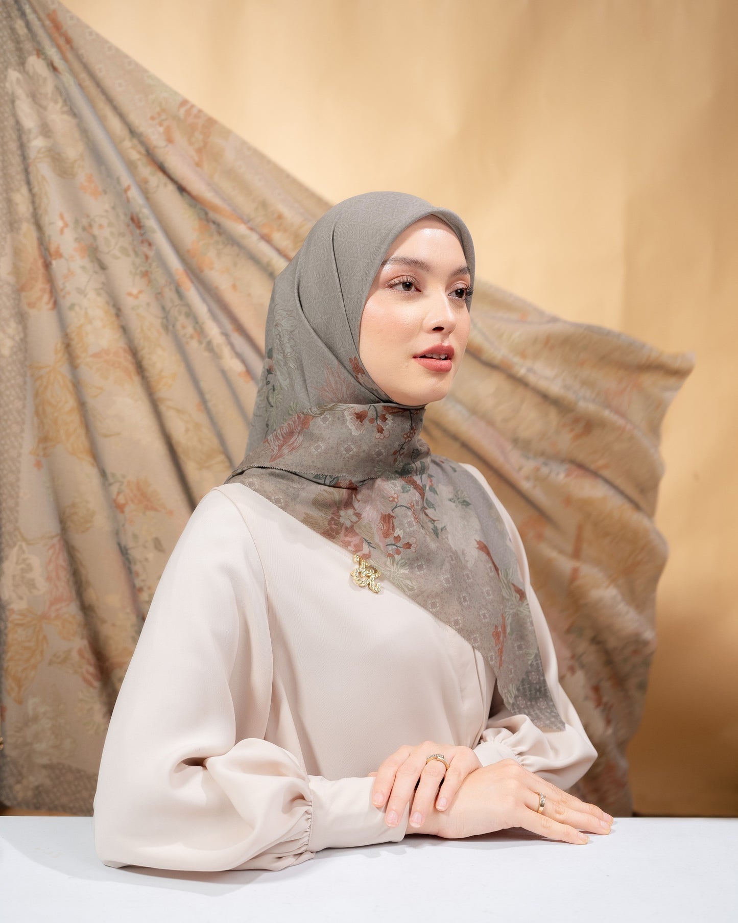 Agra Scarf