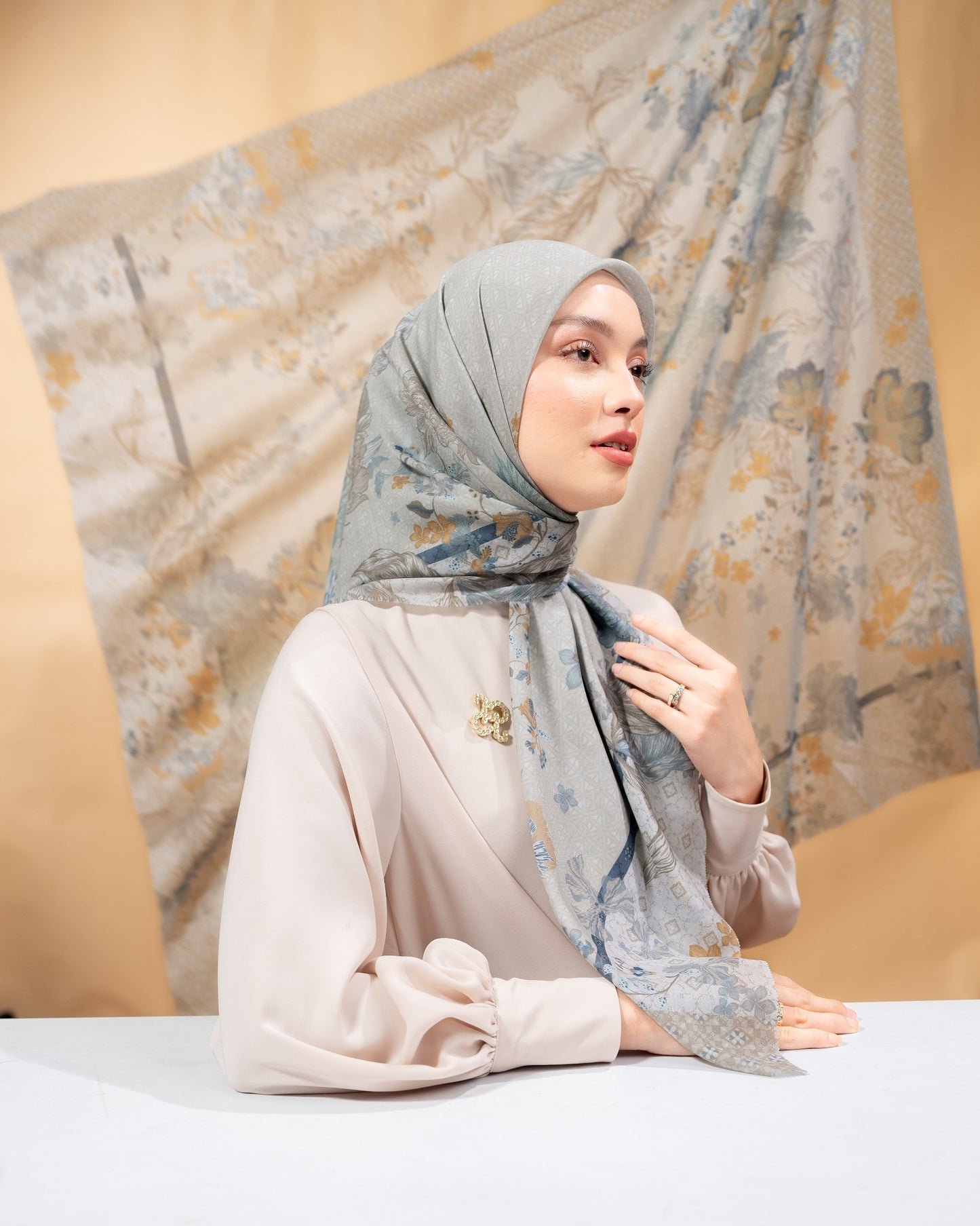 Agra Scarf