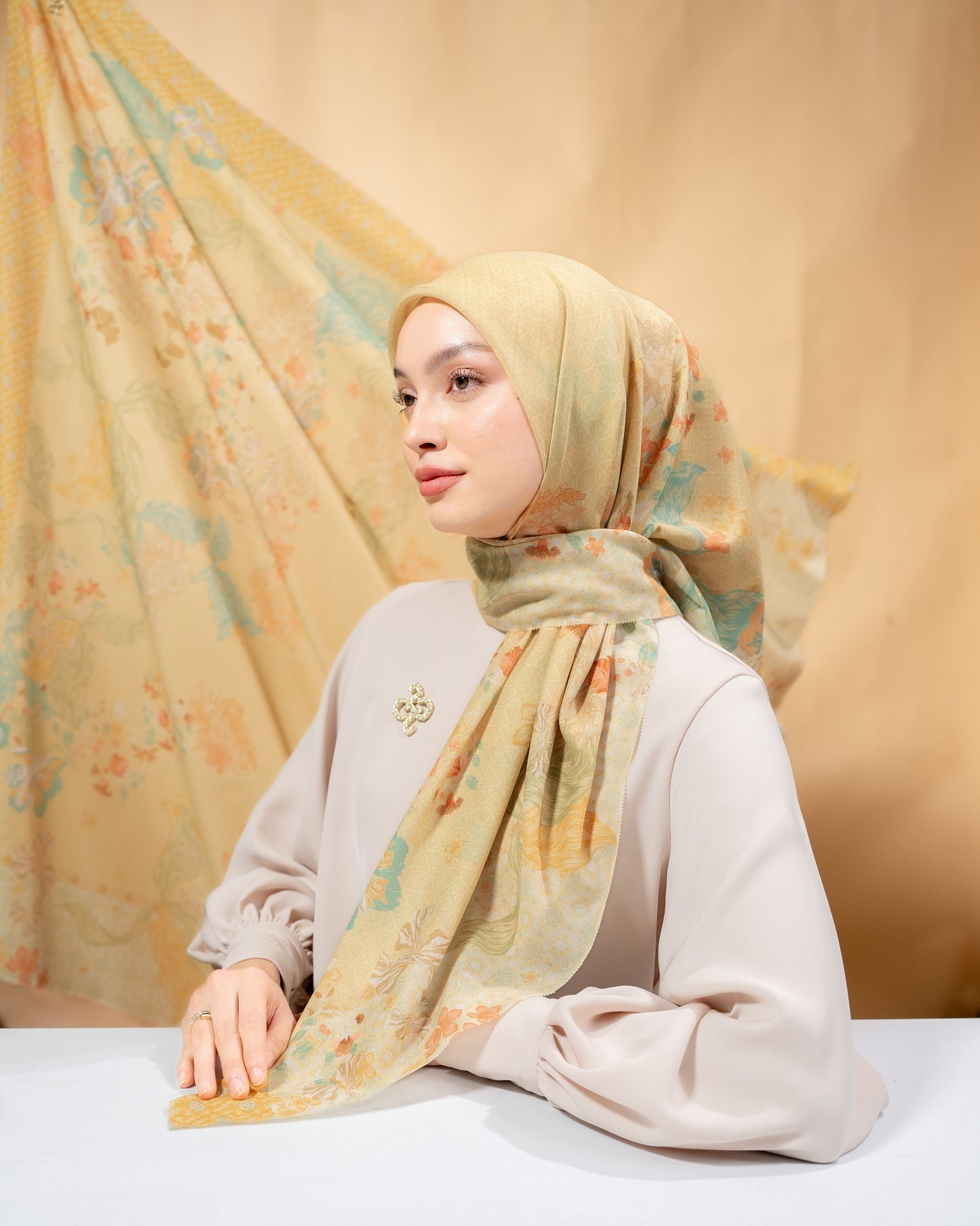 Agra Scarf