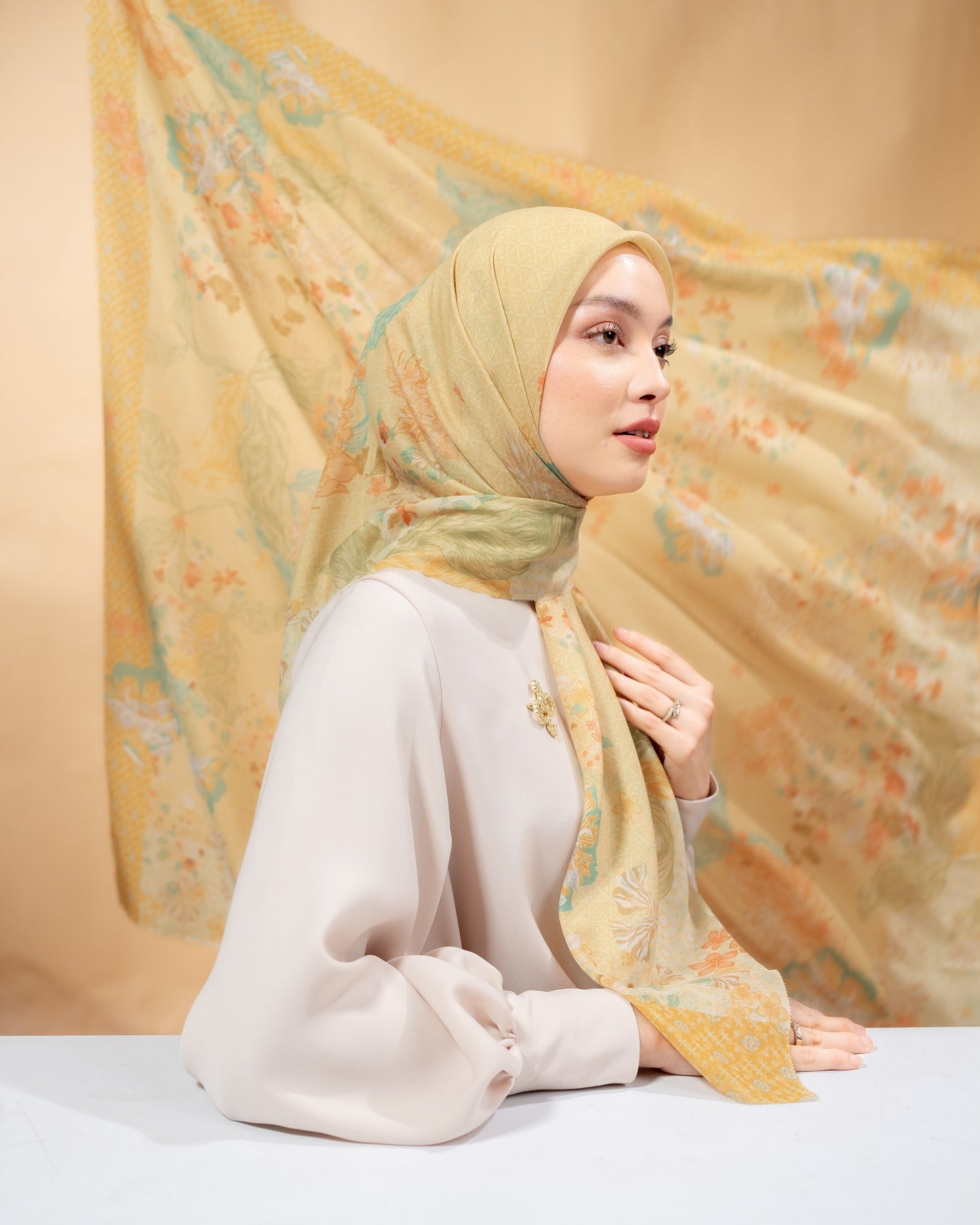 Agra Scarf