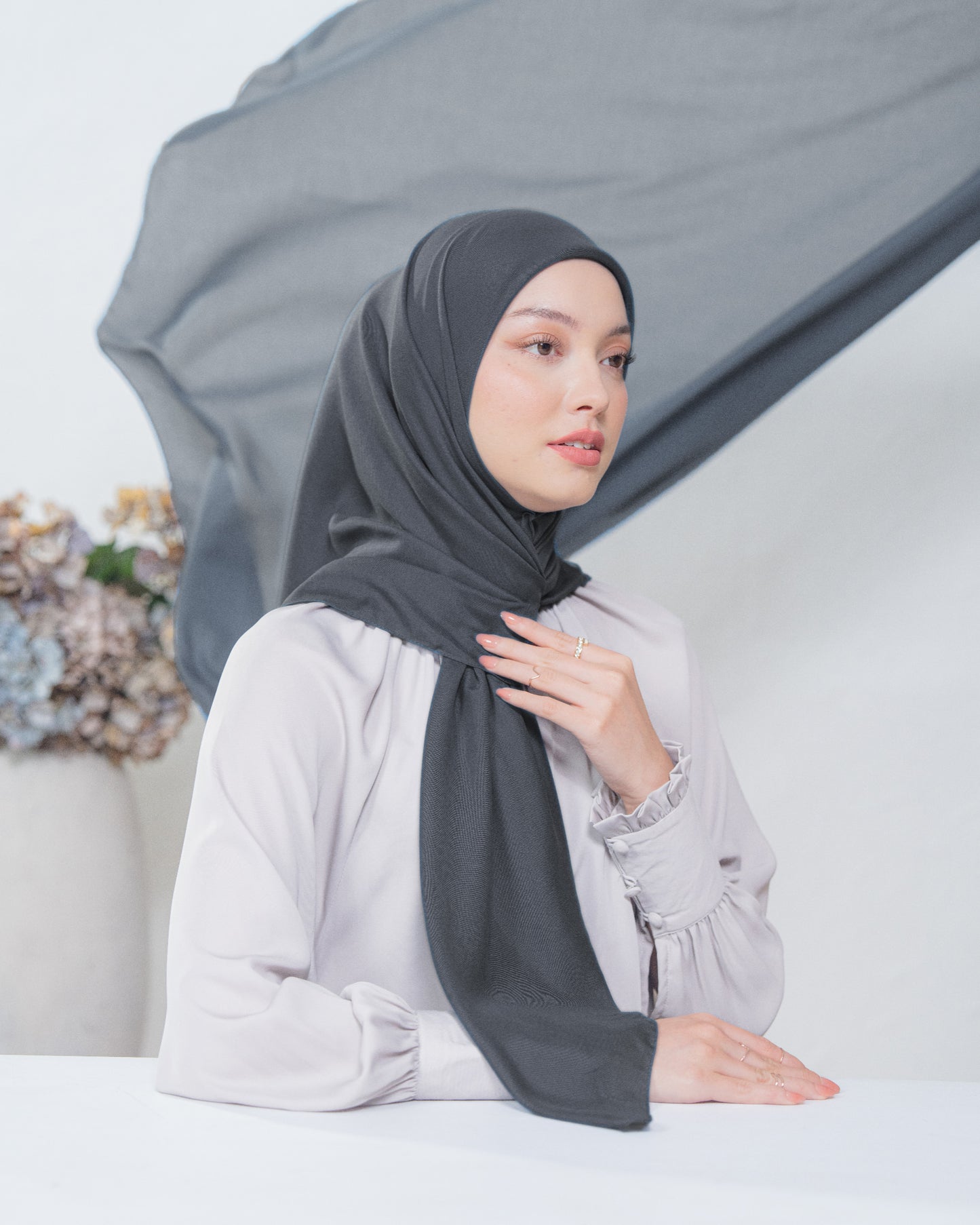 Heaven Lights - Voal Plain - Plain Square Voal Hijab