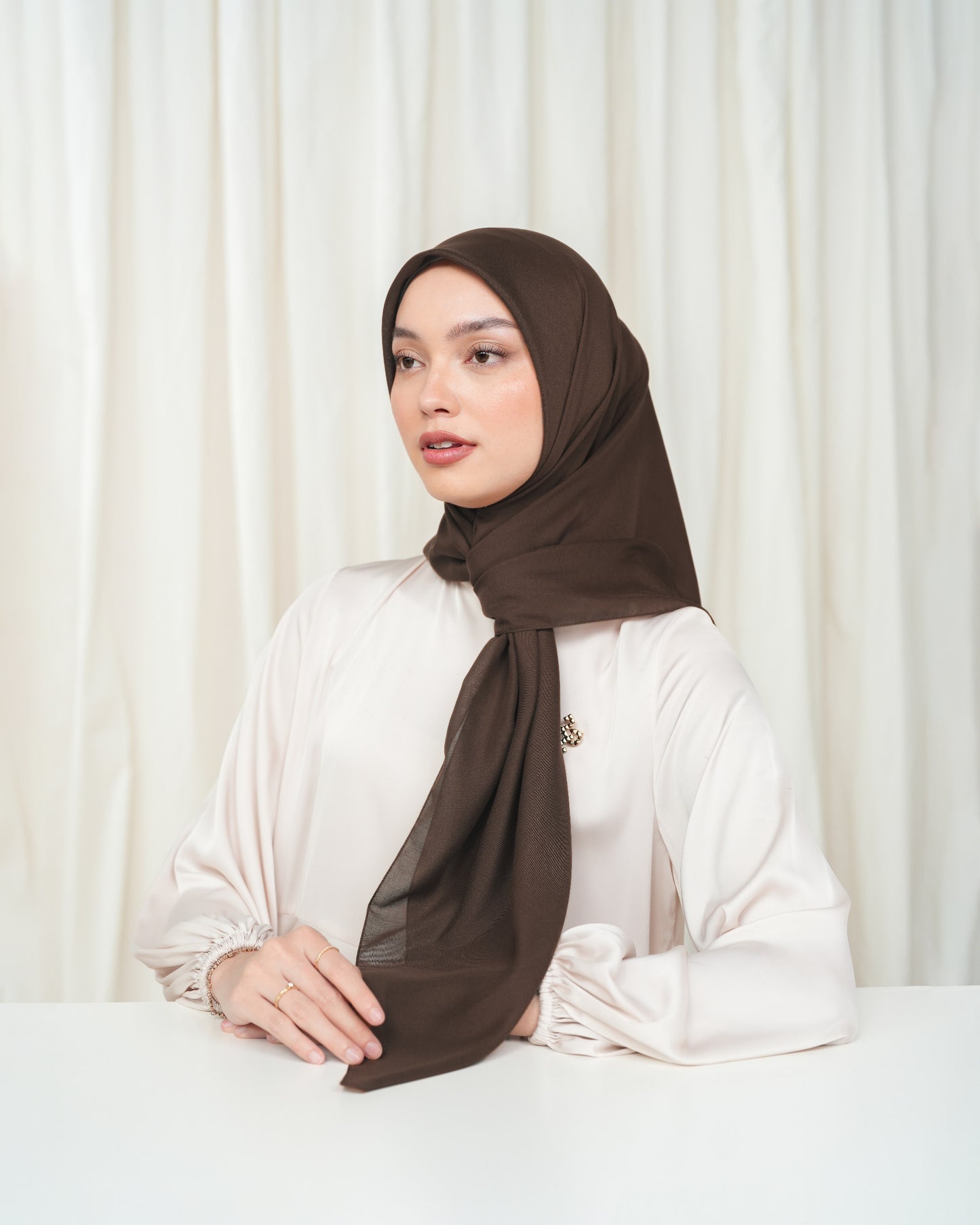 Heaven Lights - Voal Plain - Plain Square Voal Hijab
