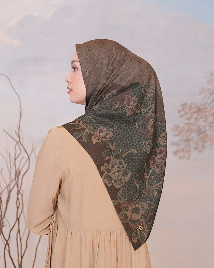 Arsya Scarf