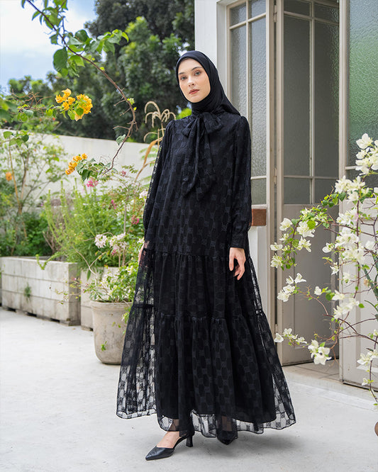 Emmeline Dress Privรฉ