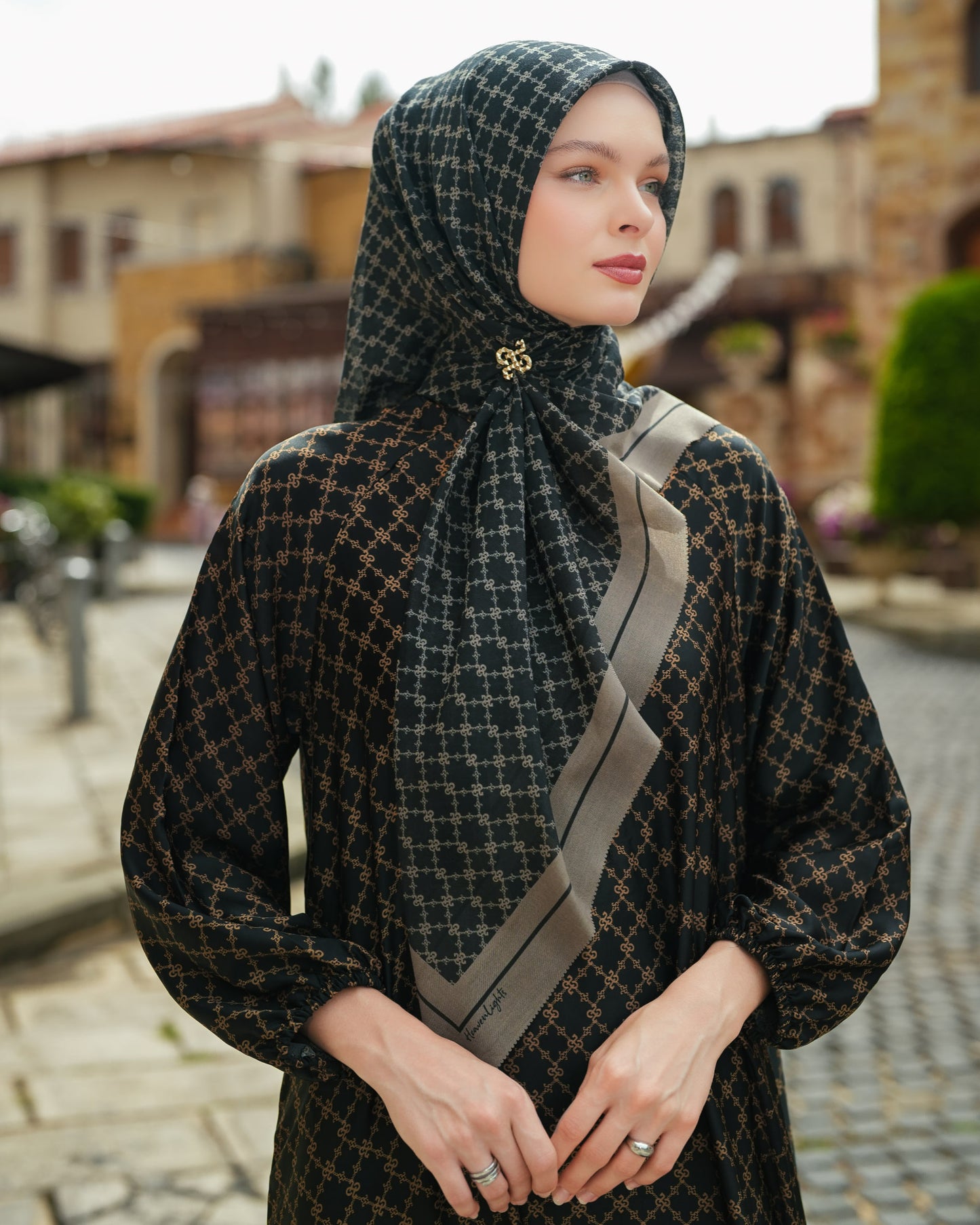 Serenite Scarf