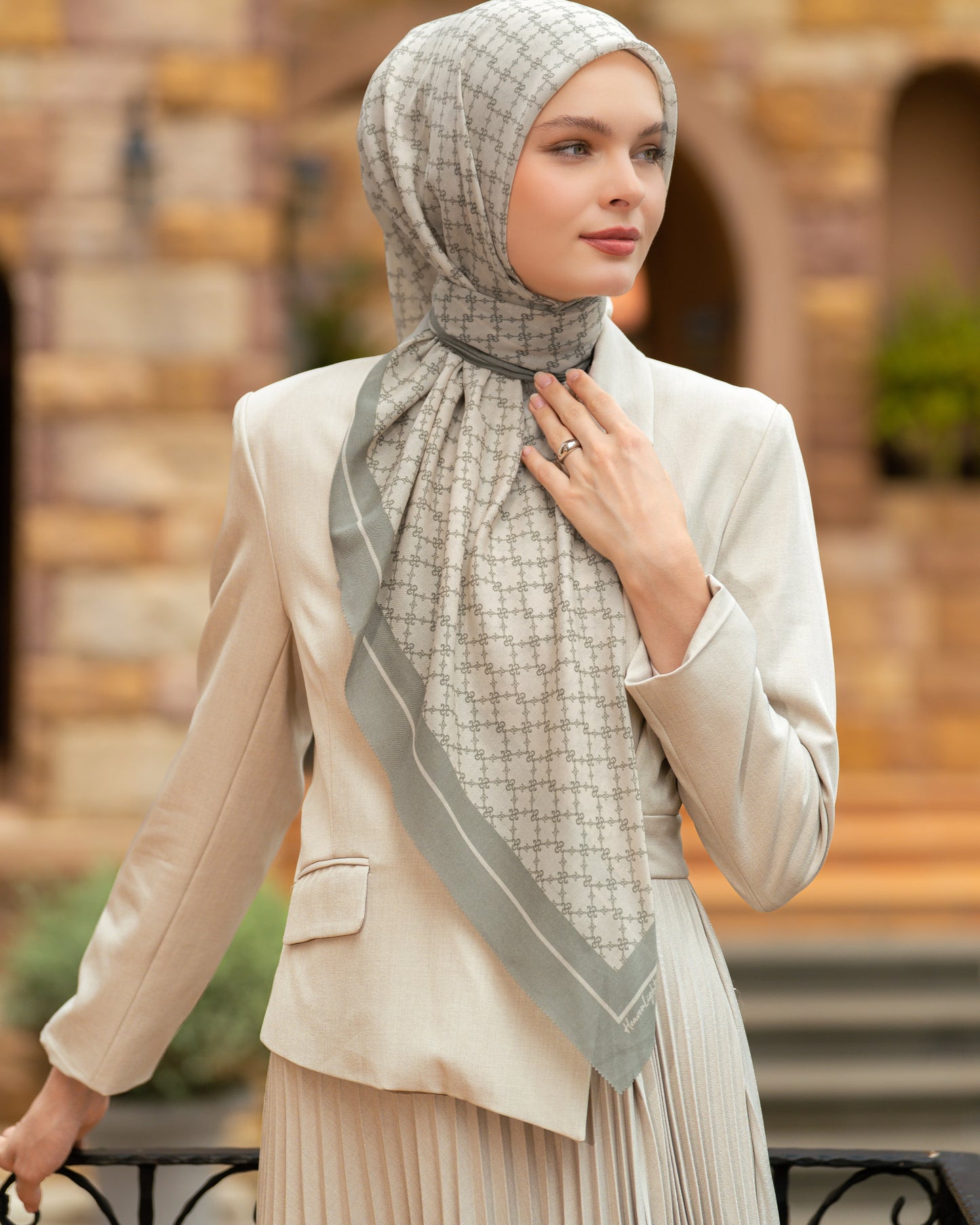Serenite Scarf