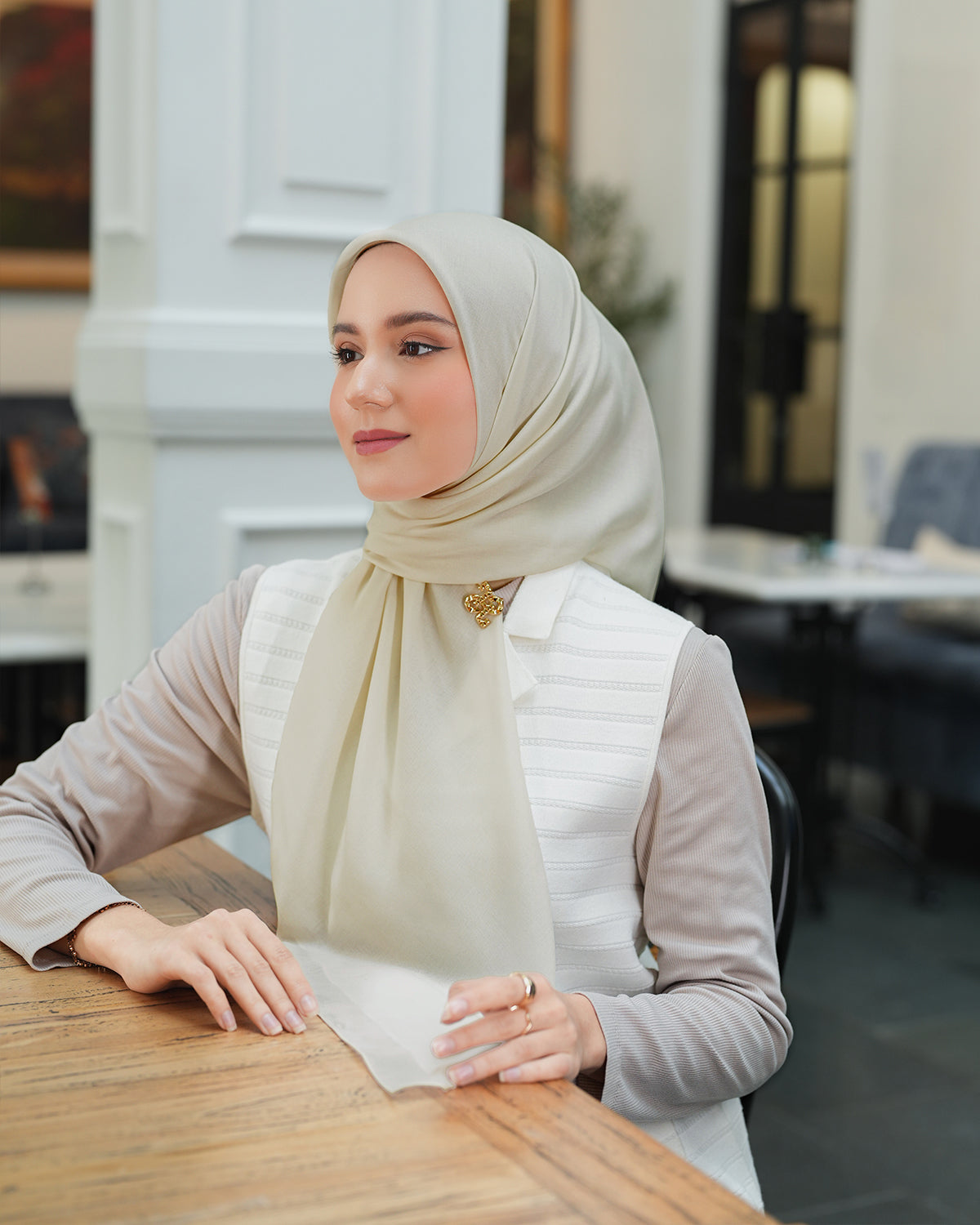 Heaven Lights - Voal Plain - Plain Square Voal Hijab