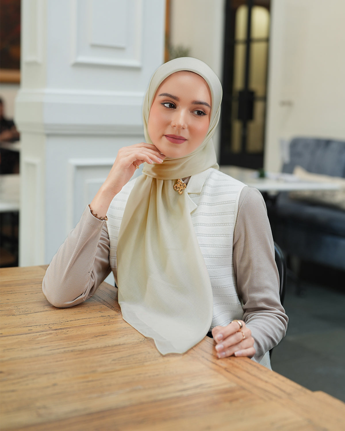 Heaven Lights - Voal Plain - Plain Square Voal Hijab