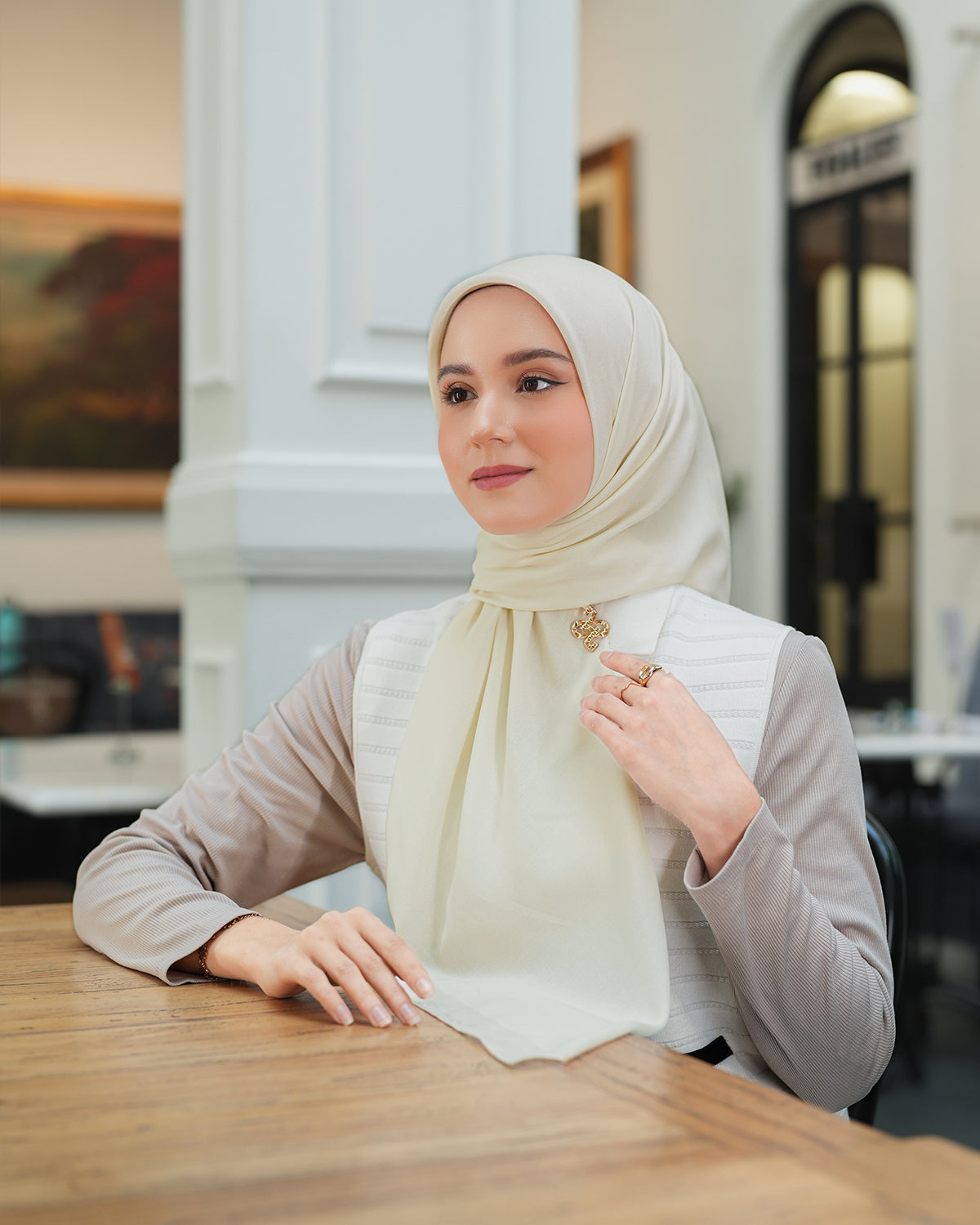 Heaven Lights - Voal Plain - Plain Square Voal Hijab