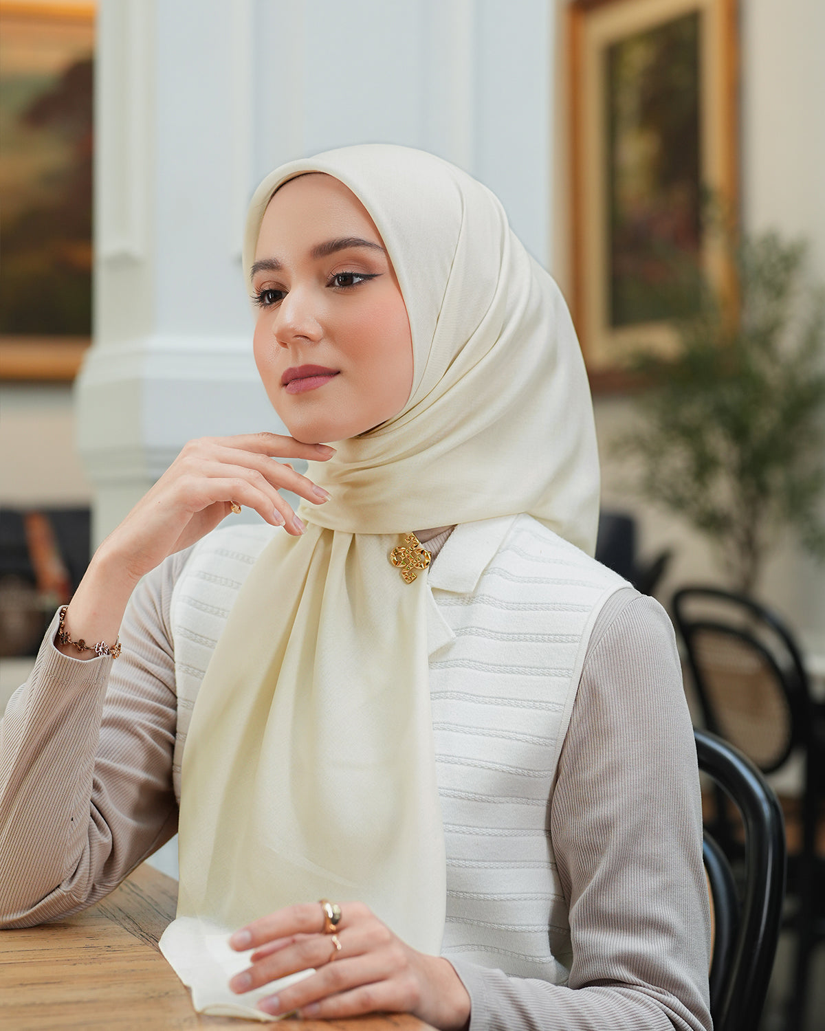 Heaven Lights - Voal Plain - Plain Square Voal Hijab