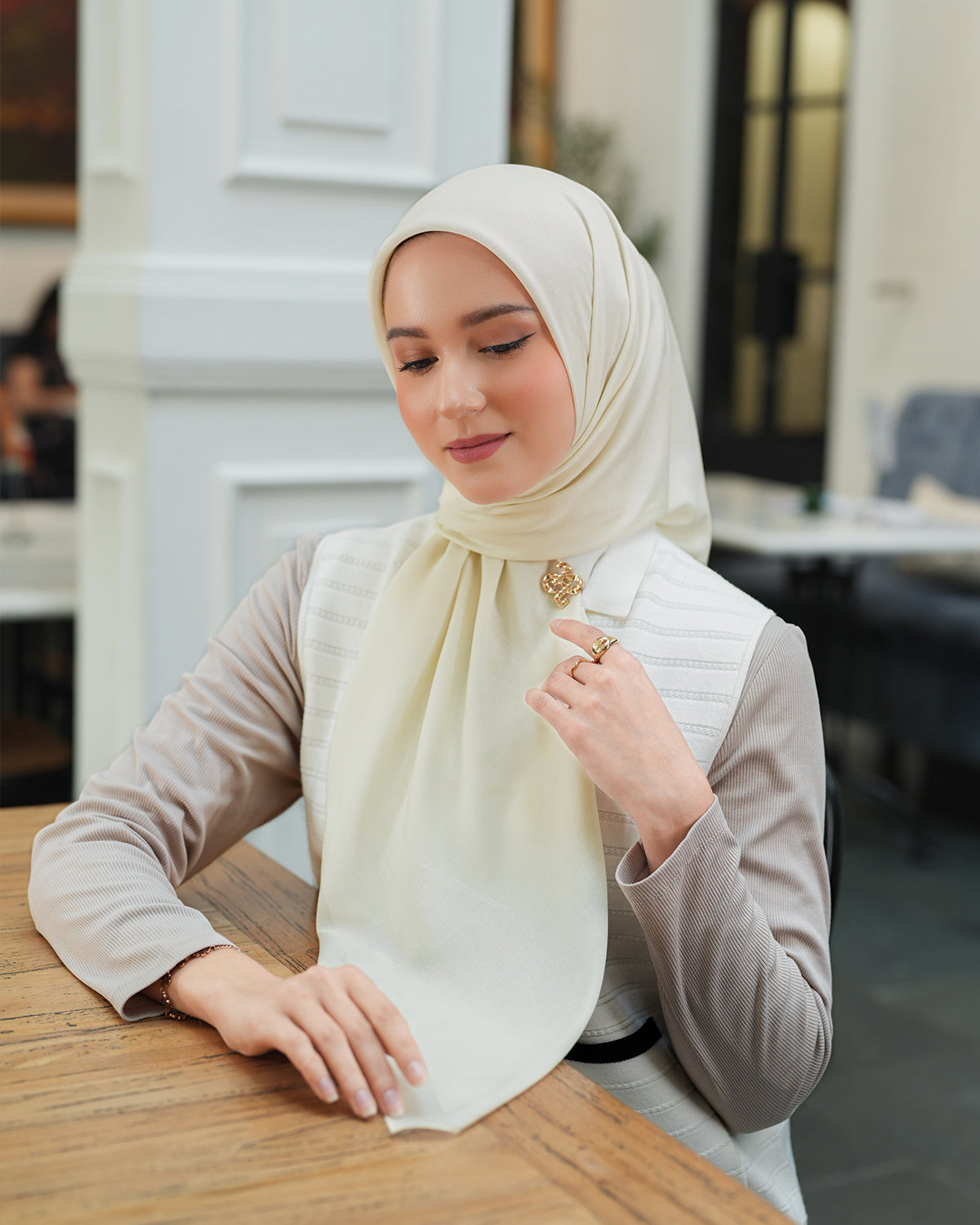Heaven Lights - Voal Plain - Plain Square Voal Hijab