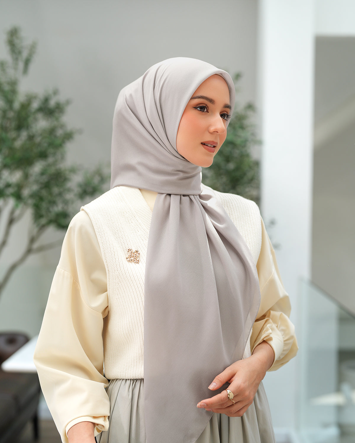 Heaven Lights - Voal Plain - Plain Square Voal Hijab