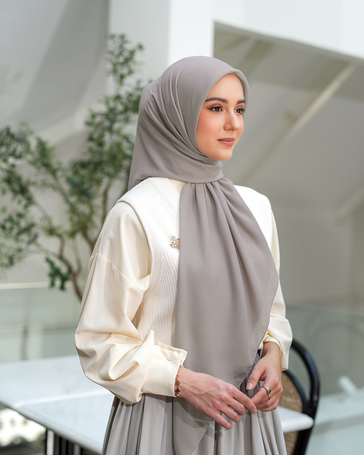 Heaven Lights - Voal Plain - Plain Square Voal Hijab