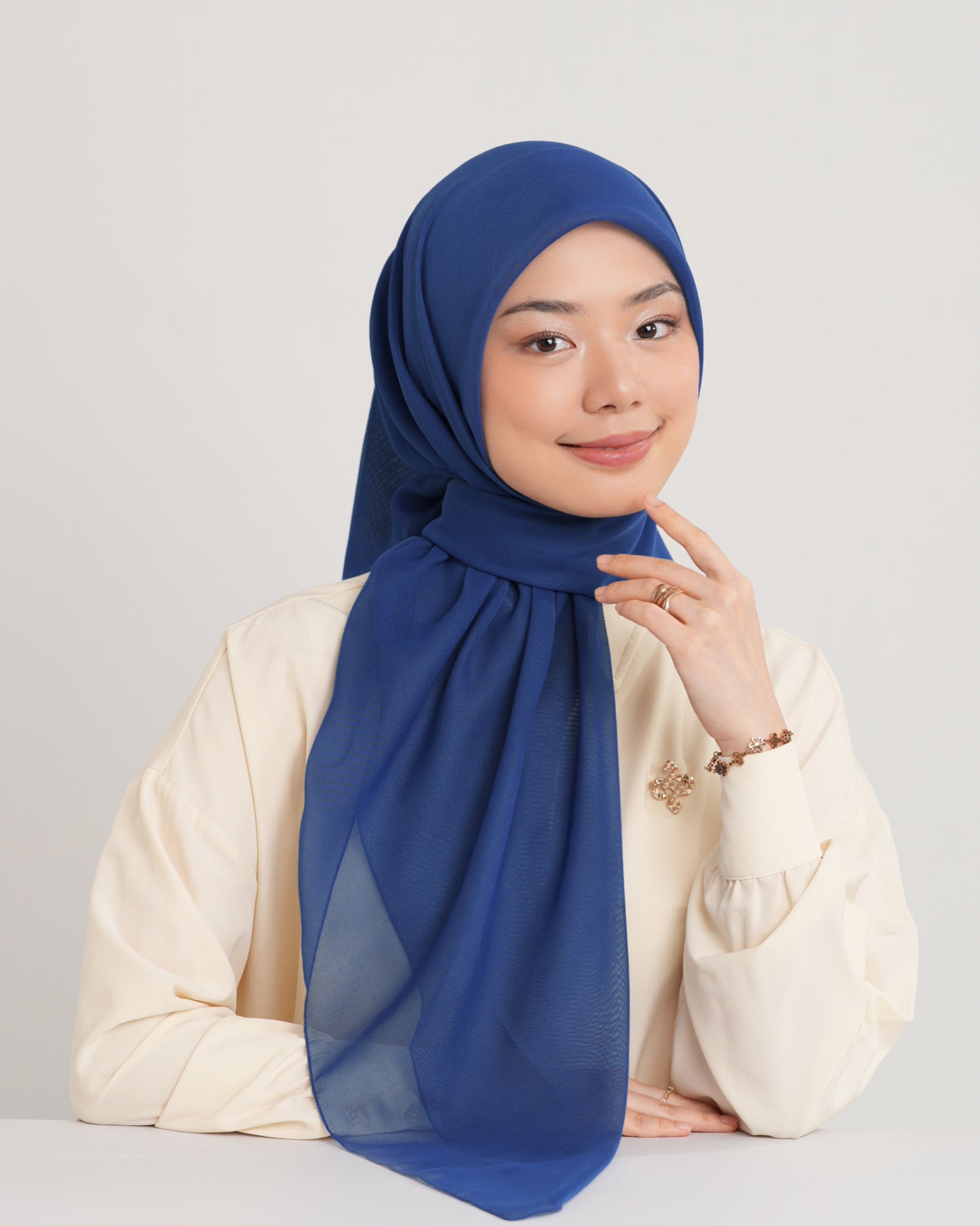 New HL Paris with Diamond Logo