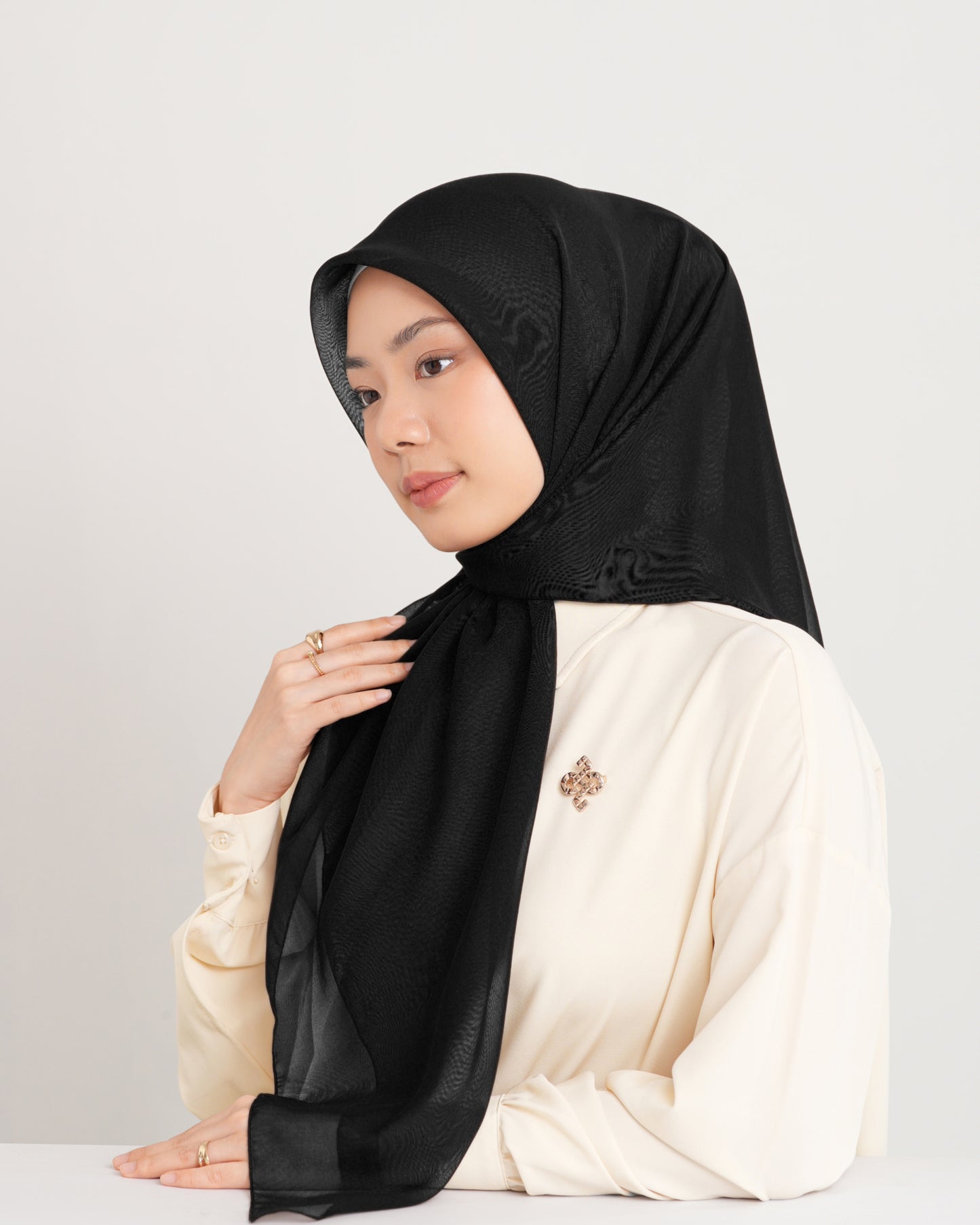 New HL Paris with Diamond Logo