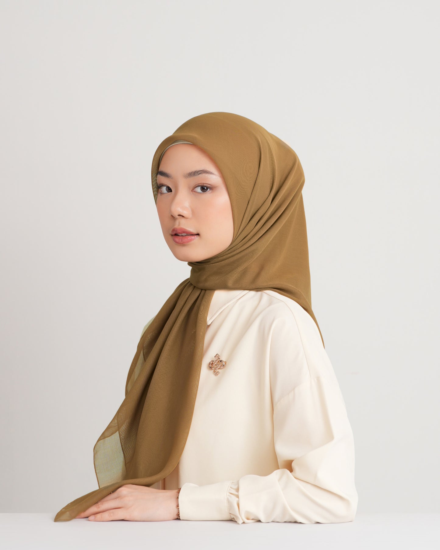 New HL Paris with Diamond Logo