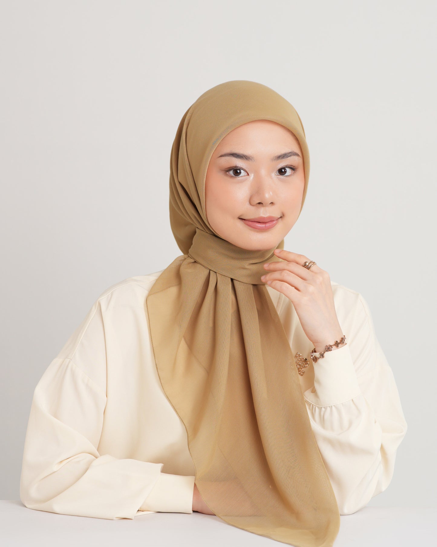 New HL Paris with Diamond Logo