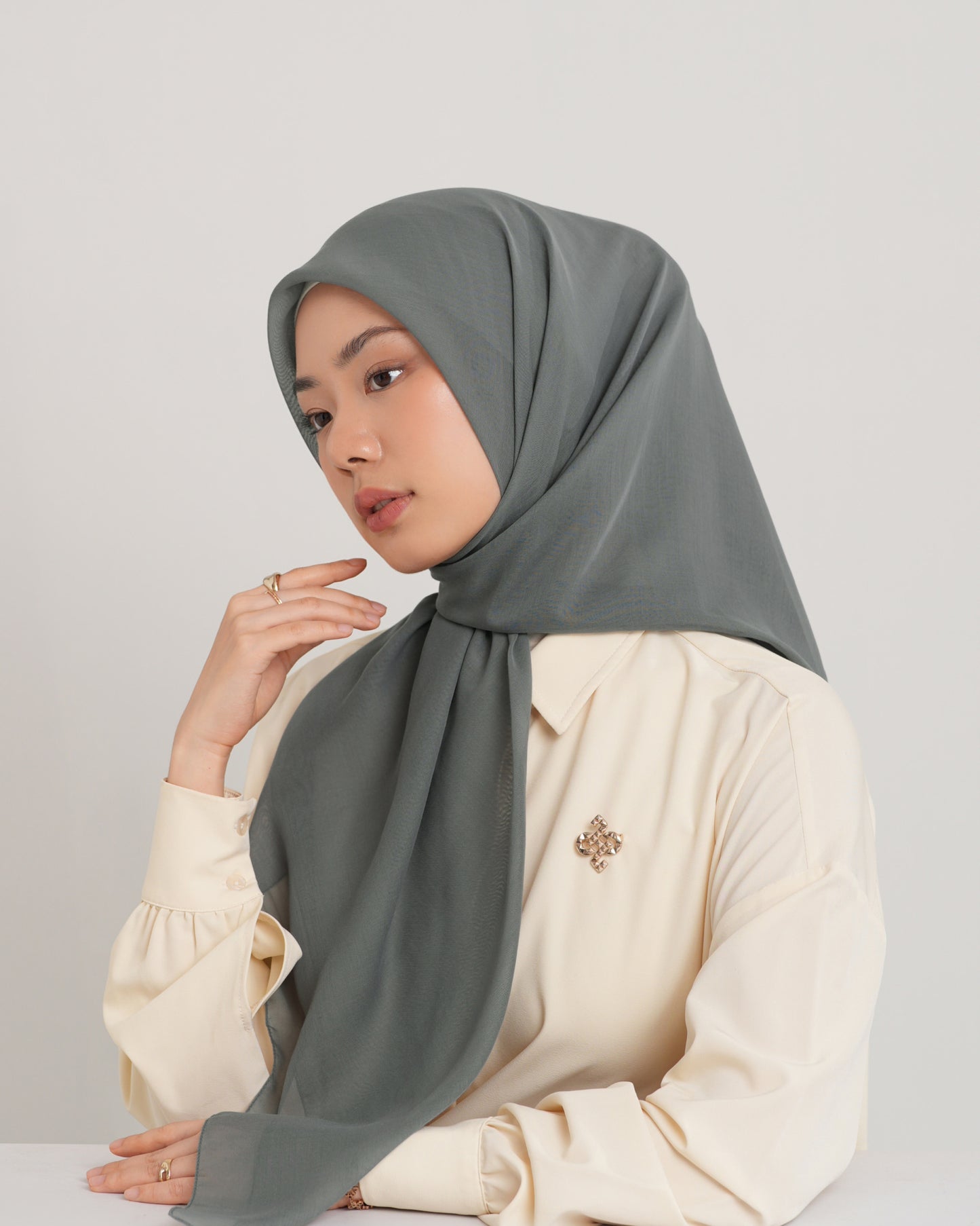 New HL Paris with Diamond Logo