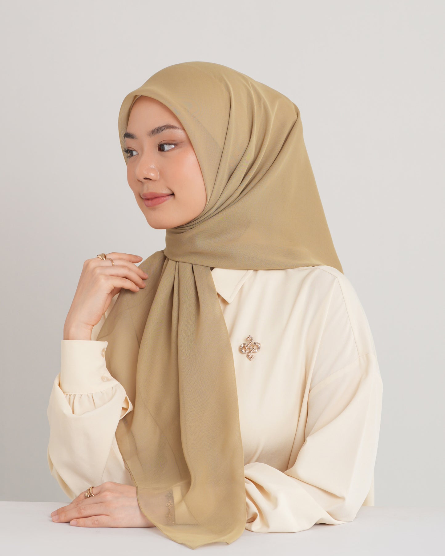 New HL Paris with Diamond Logo