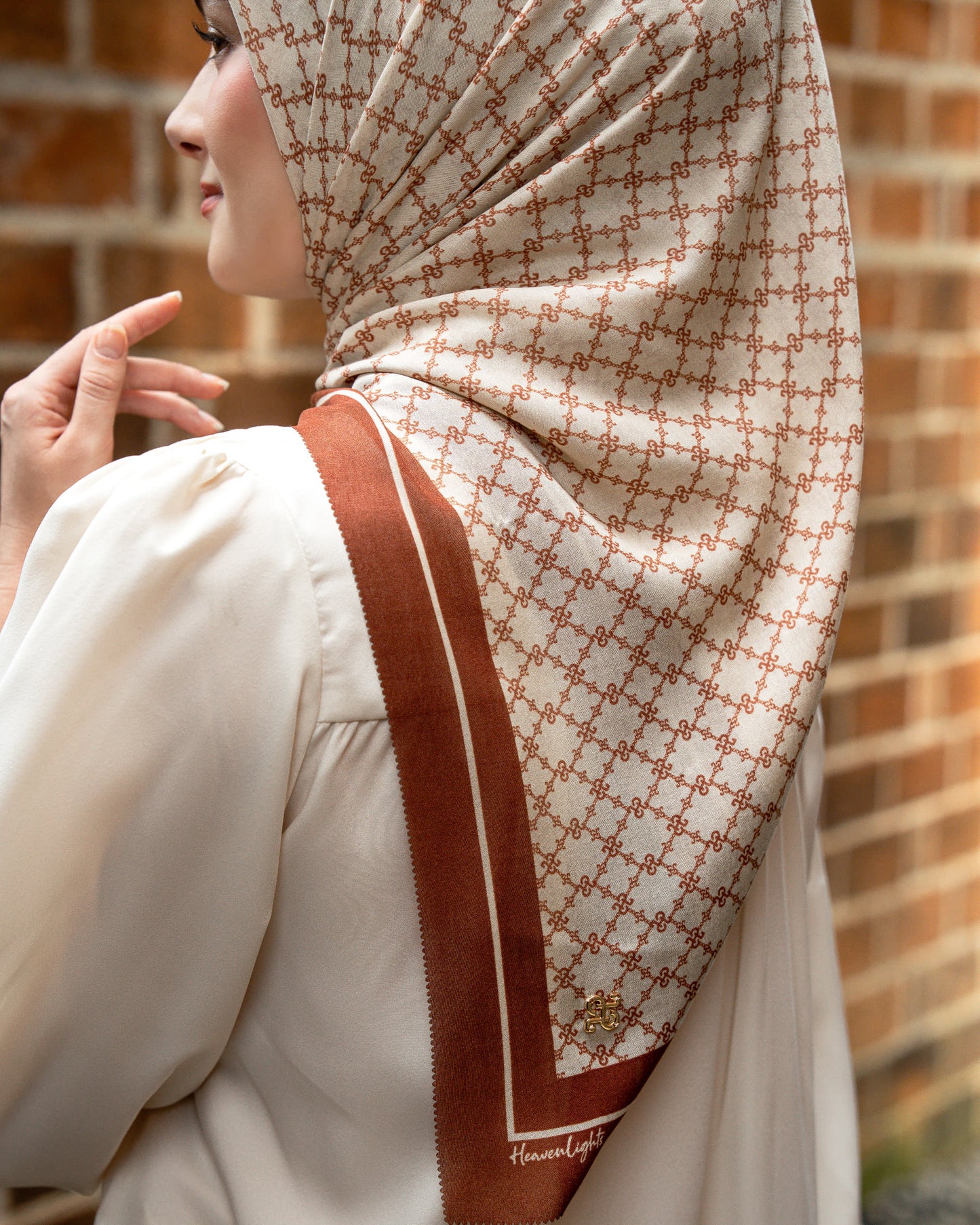 Serenite Scarf