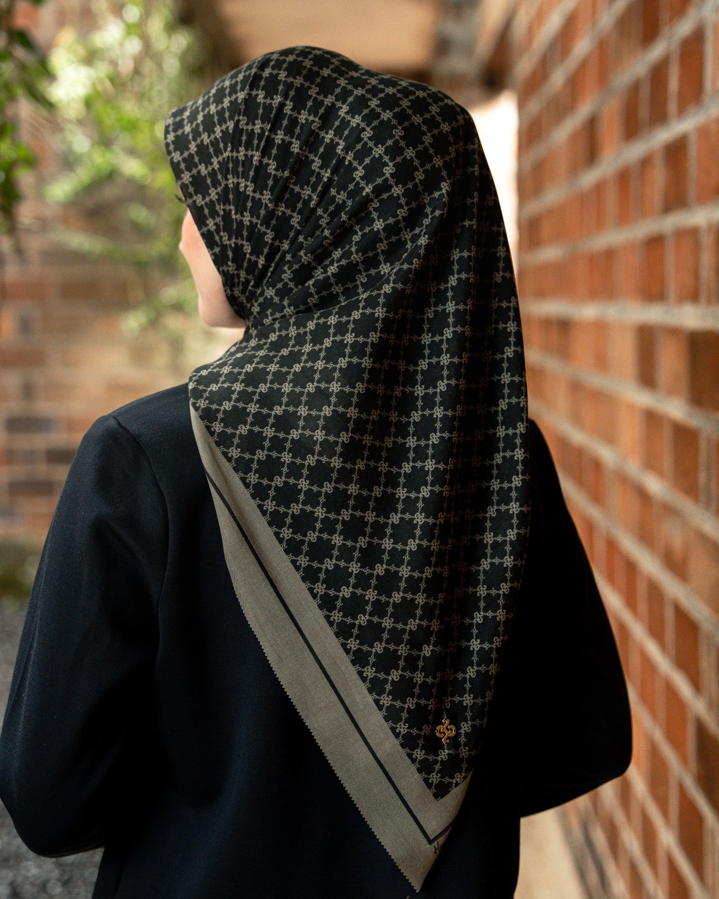 Serenite Scarf