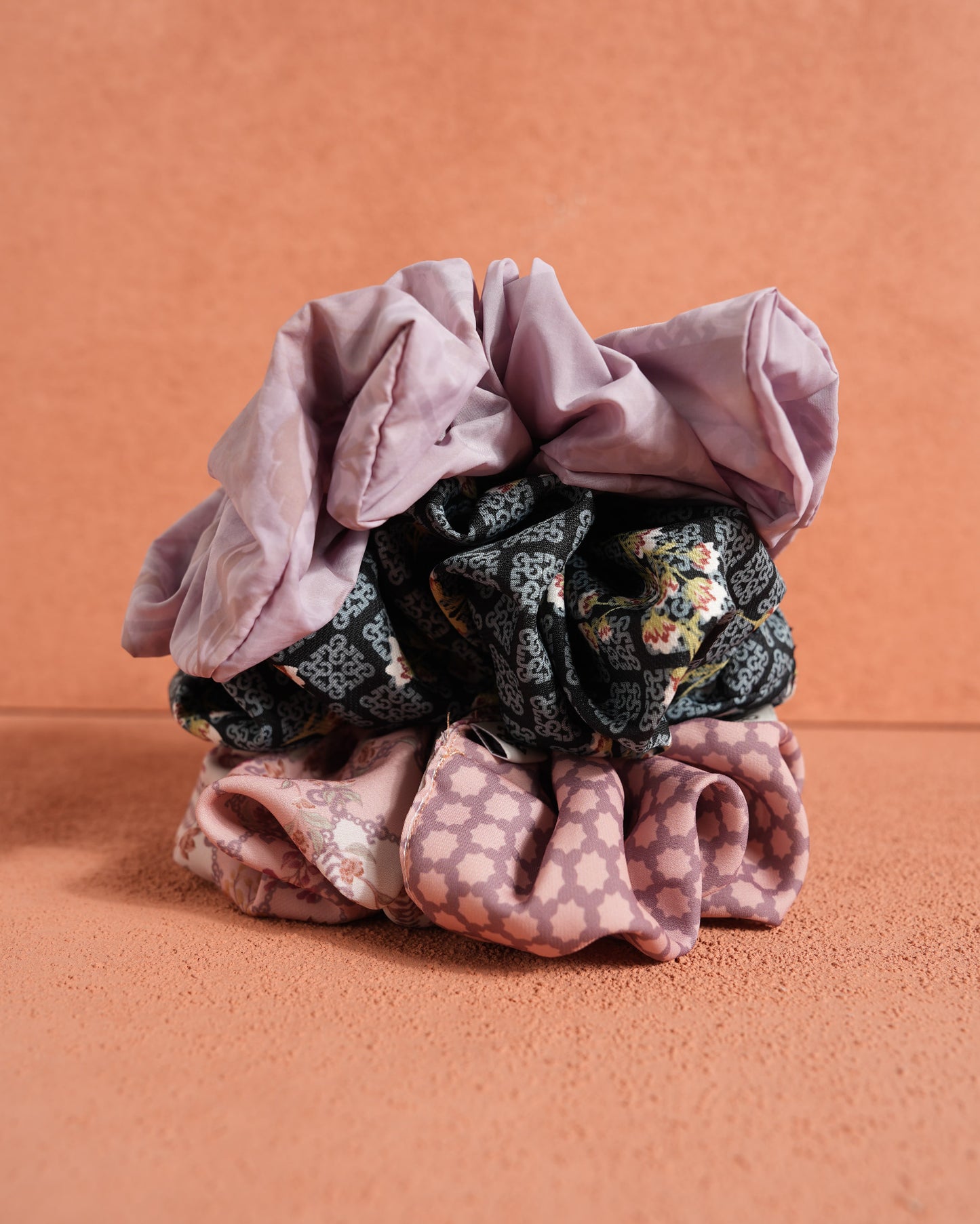 HL New Scrunchie [NOT FOR SALE]